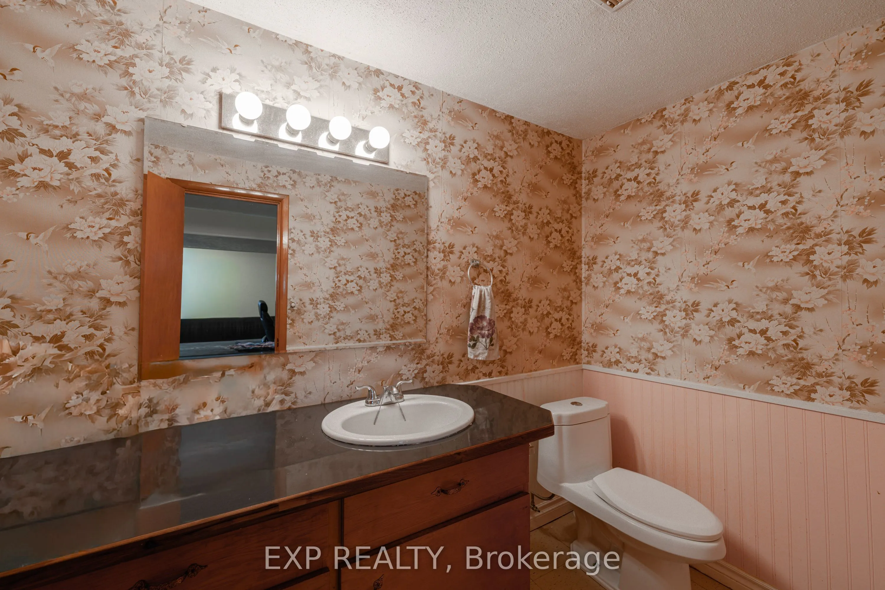 2896 Portage Road