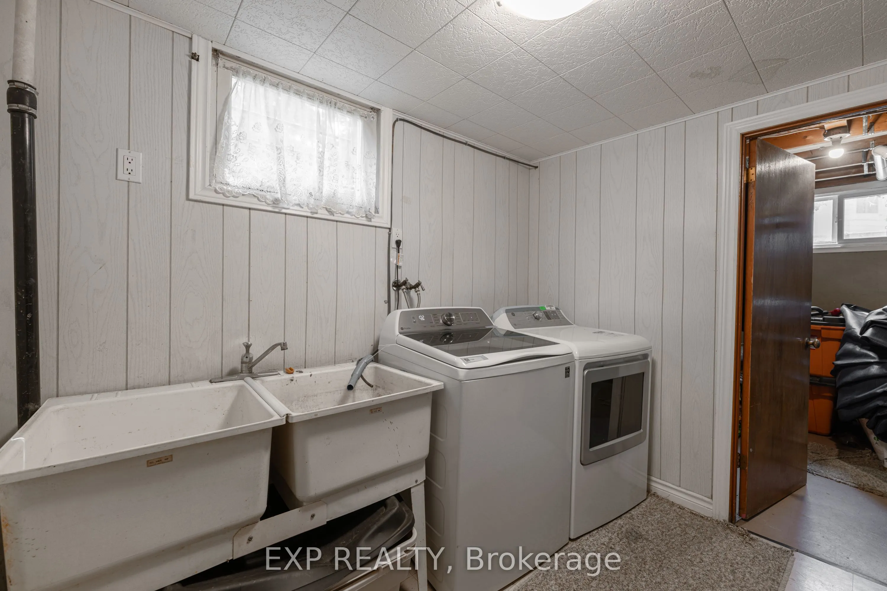 2896 Portage Road