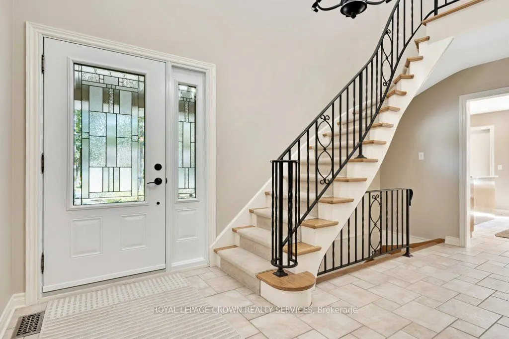 173 Ripplewood Crescent