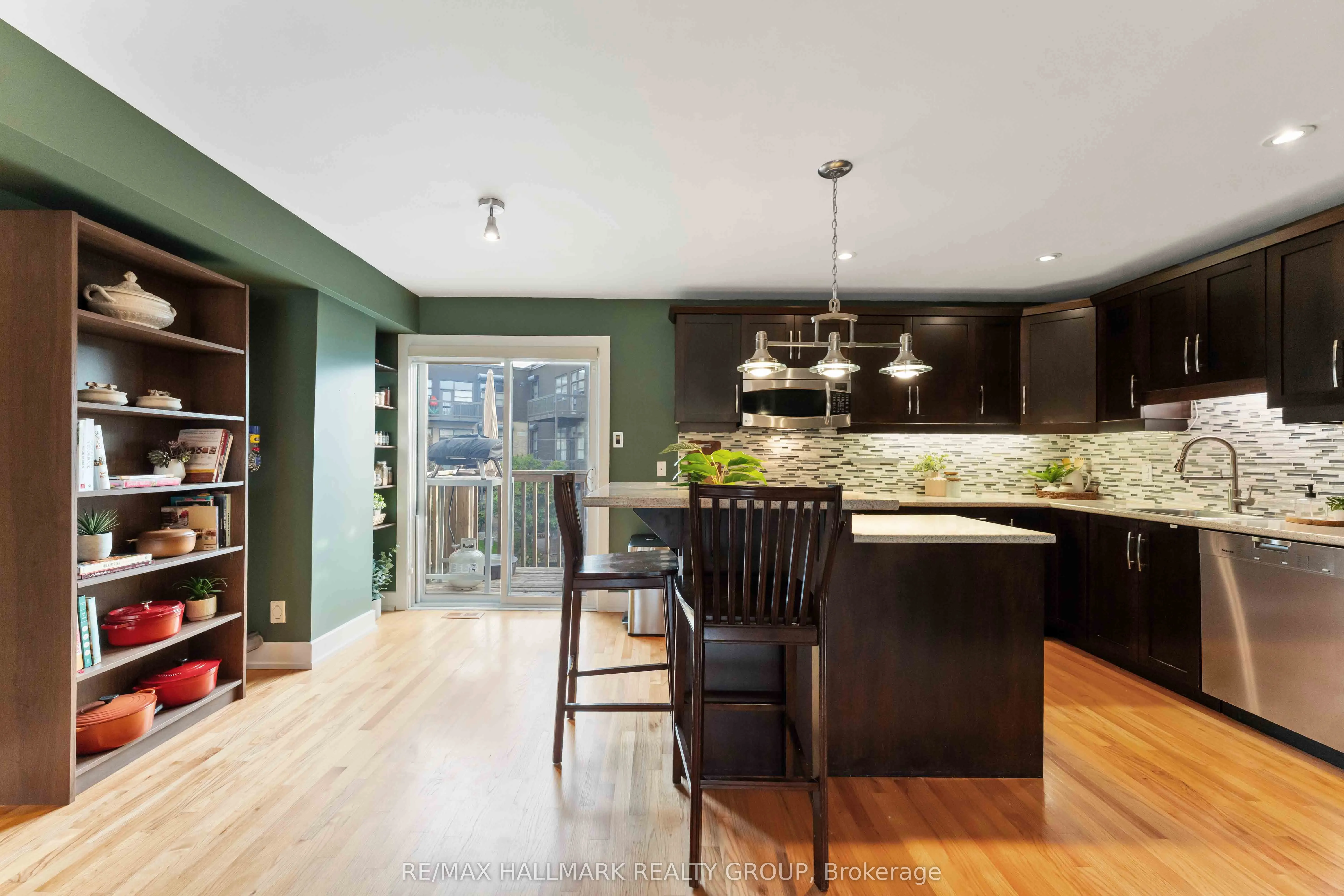 330 Boudreau Street