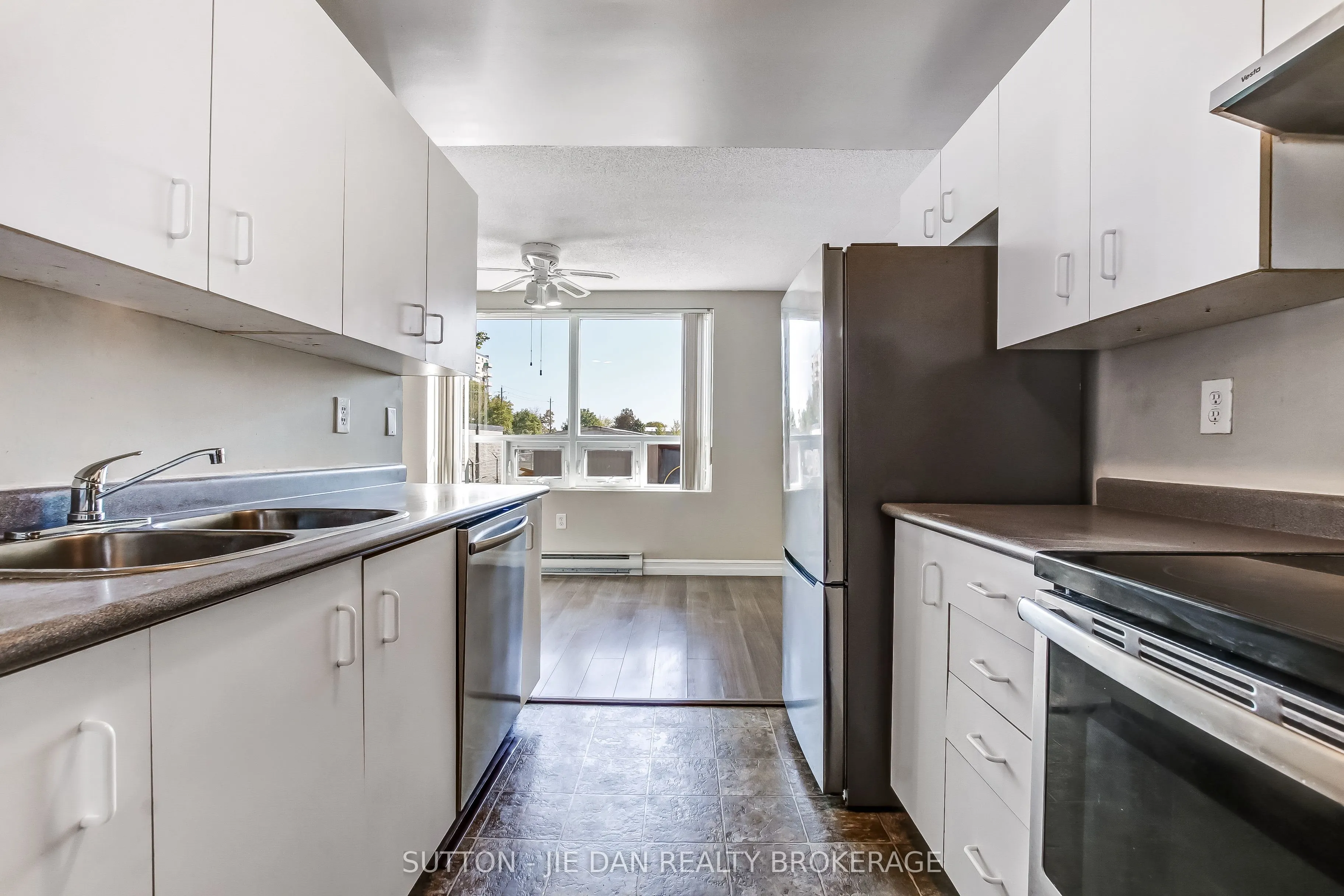 77 BASE LINE Road W, #203