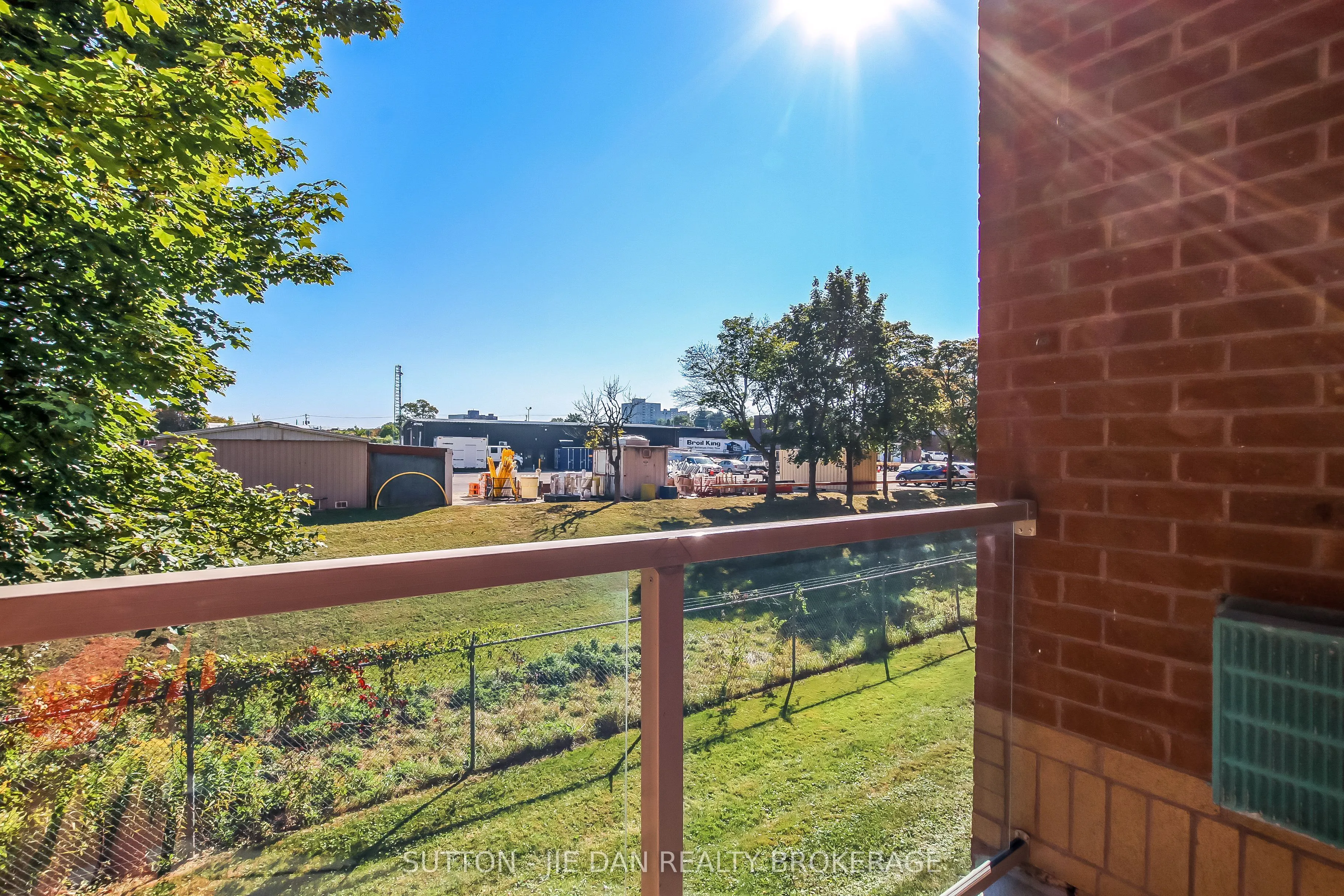 77 BASE LINE Road W, #203