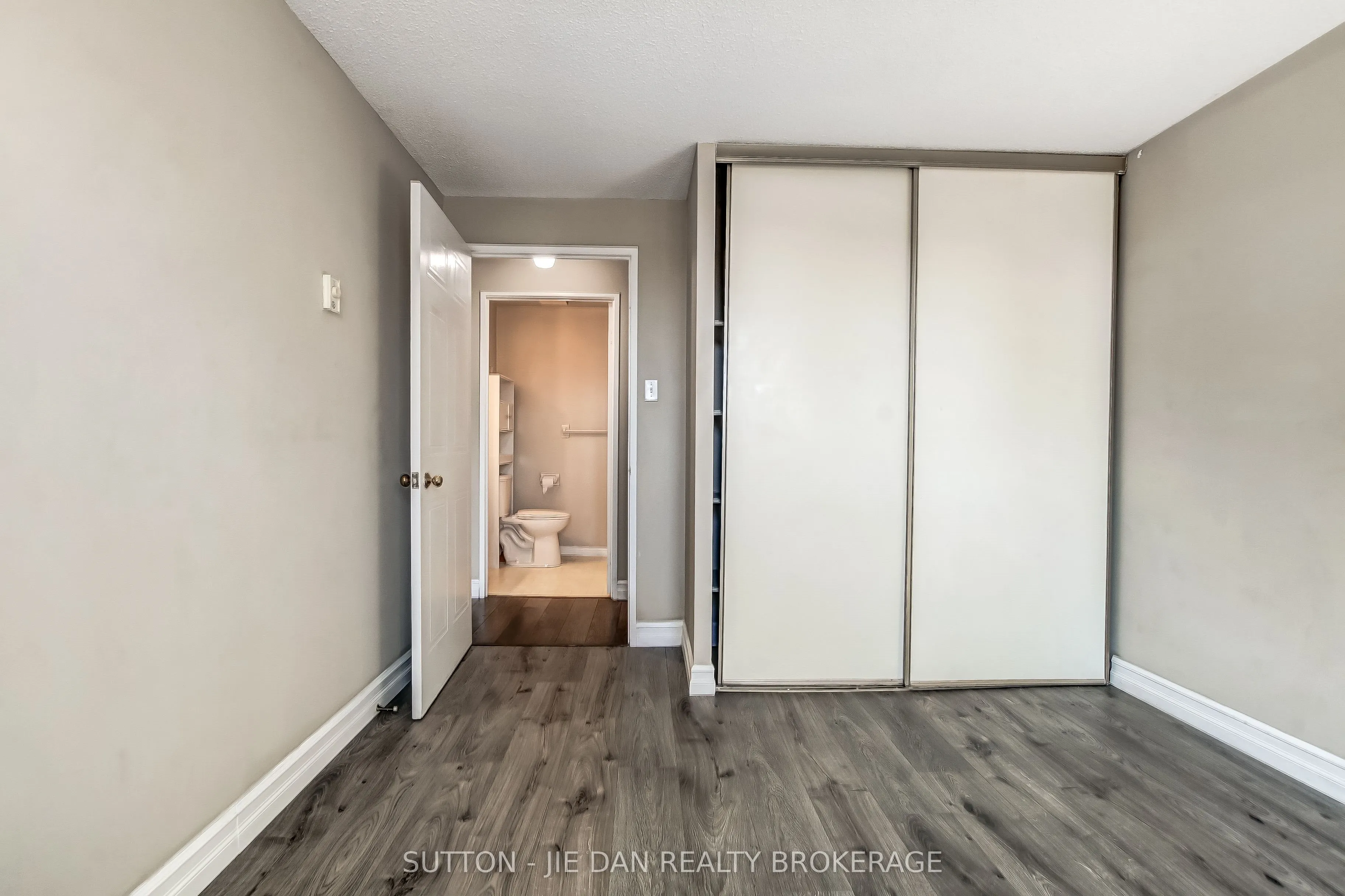 77 BASE LINE Road W, #203