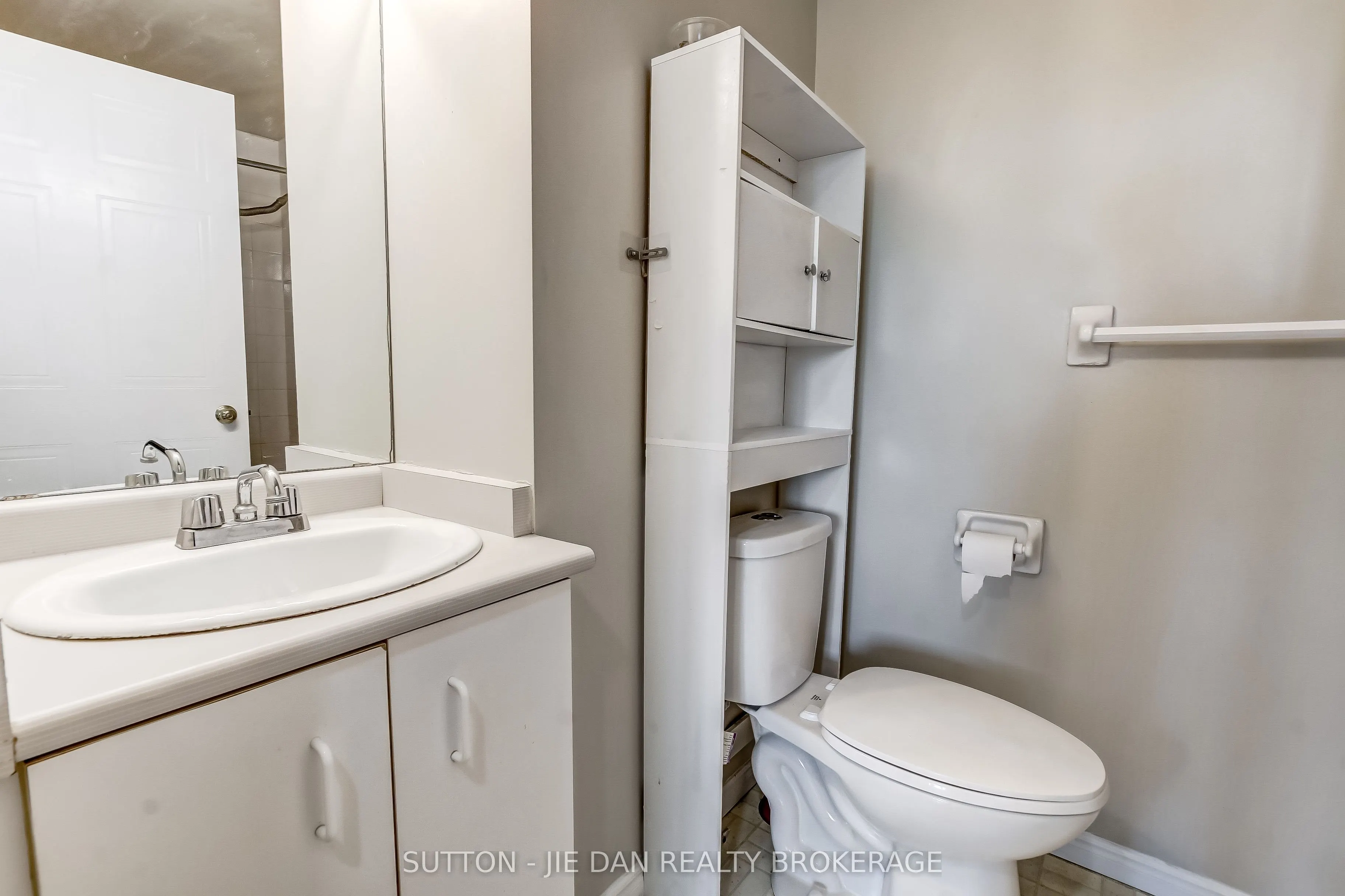 77 BASE LINE Road W, #203