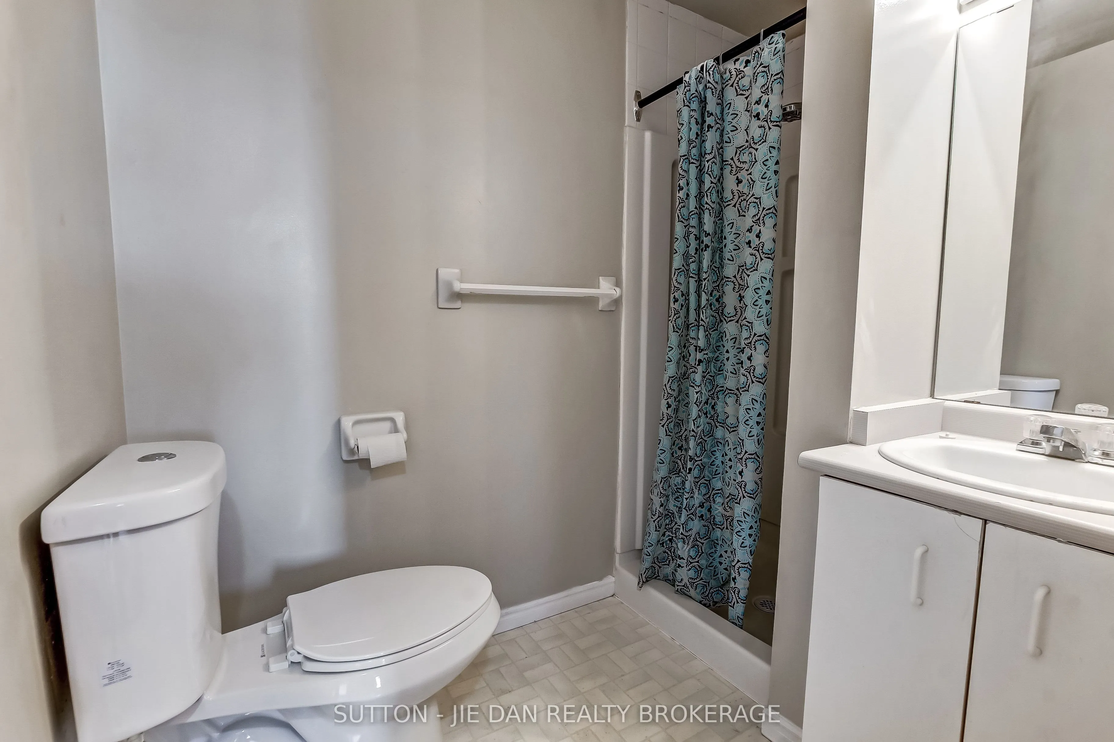 77 BASE LINE Road W, #203