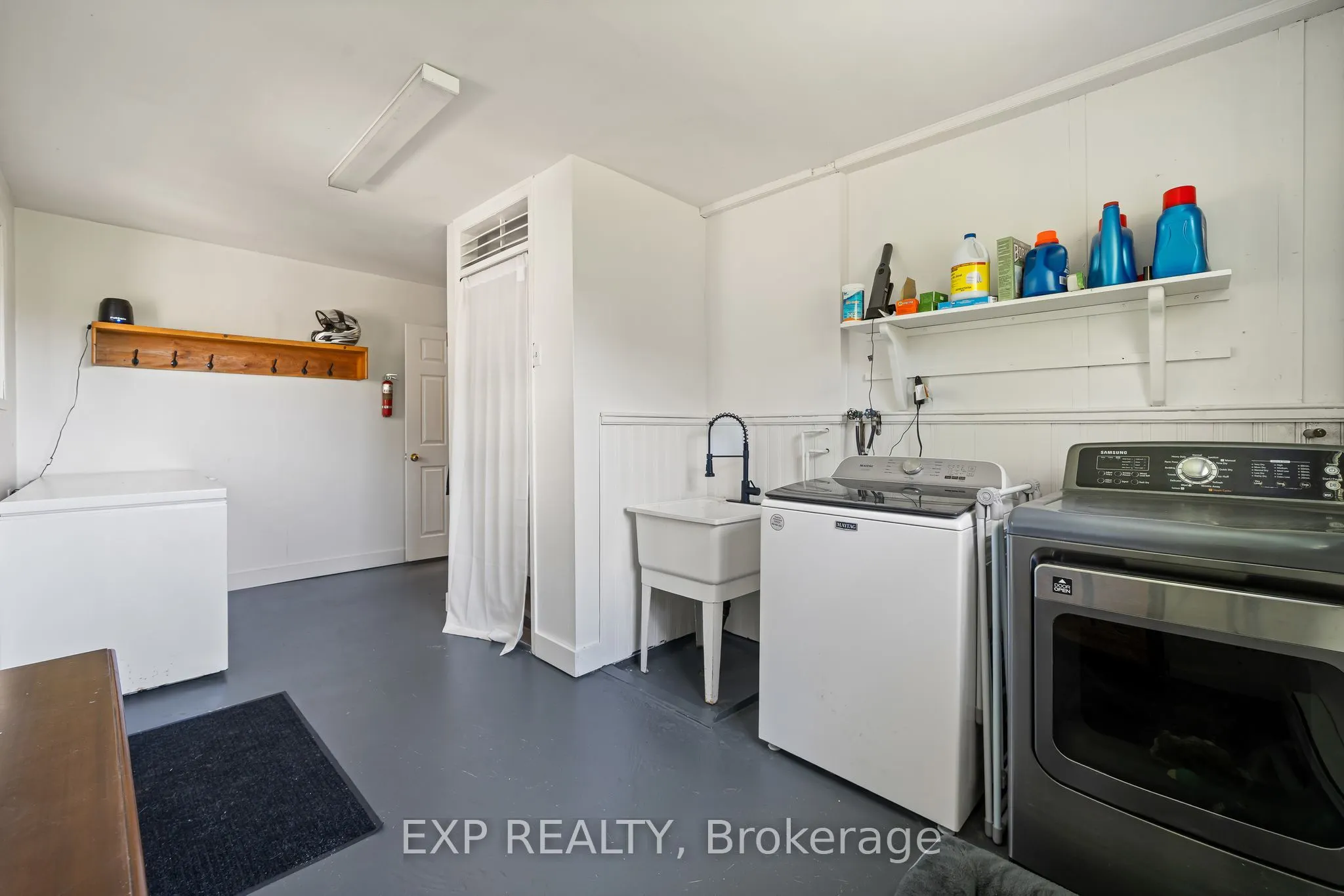 141/142 Station Road