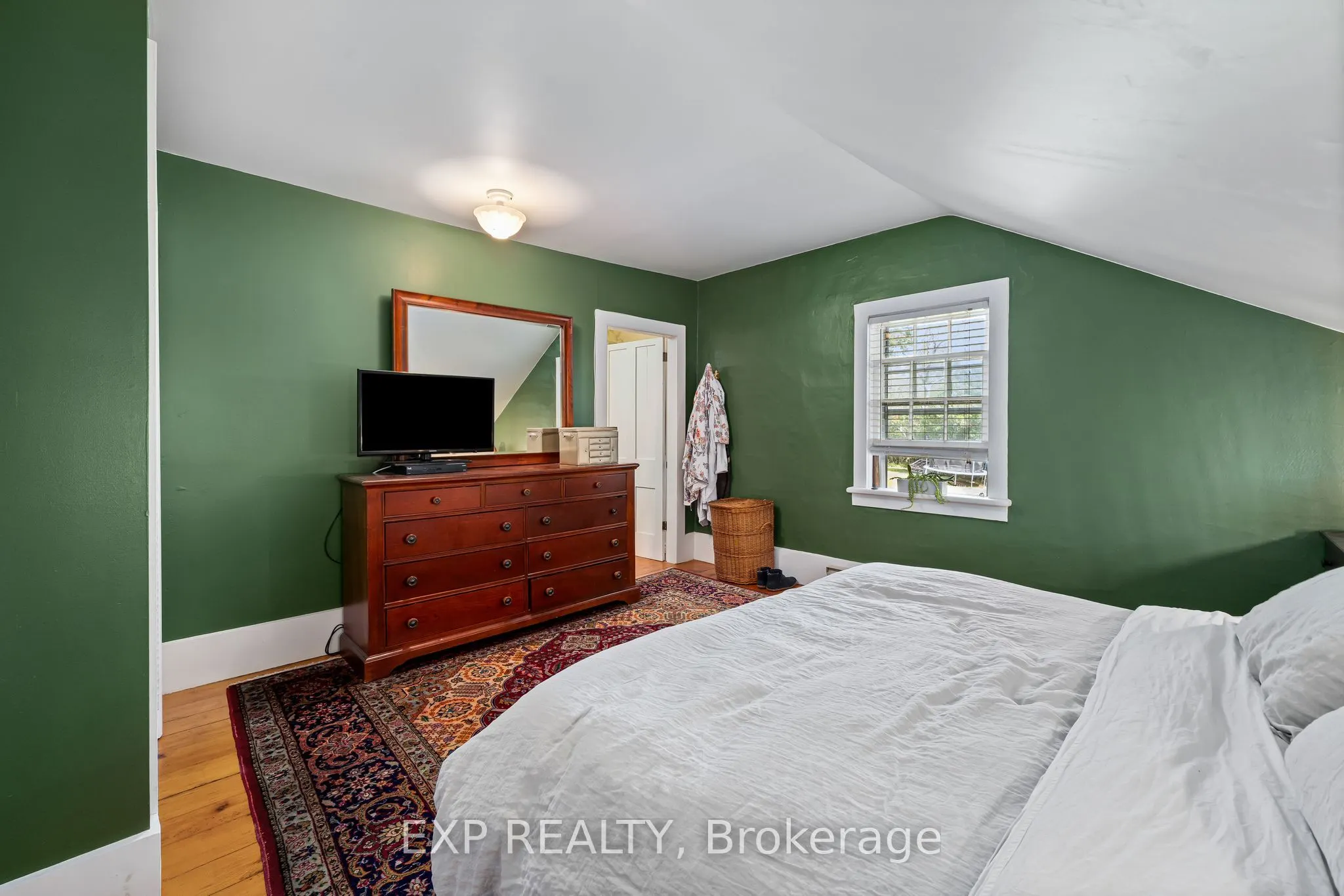 141/142 Station Road