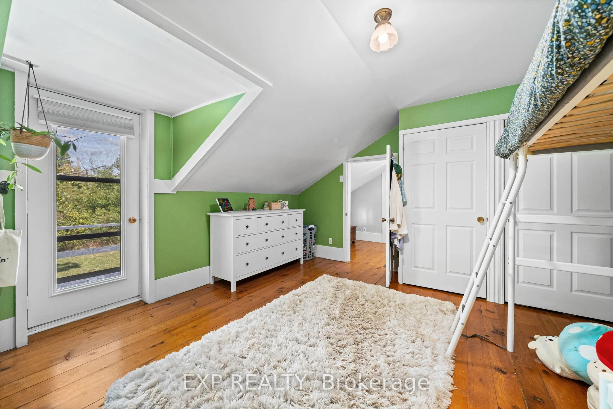 141/142 Station Road