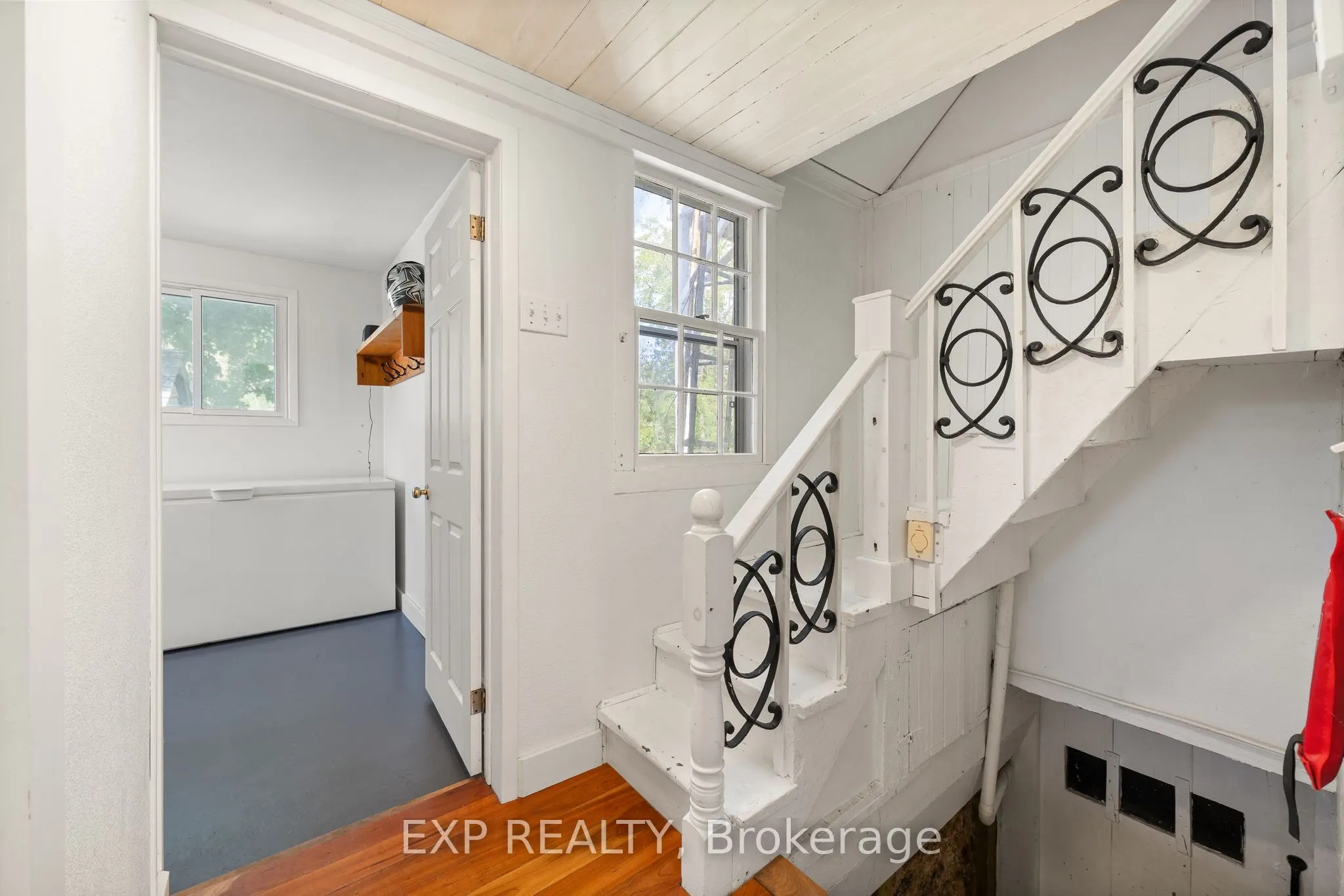 141/142 Station Road