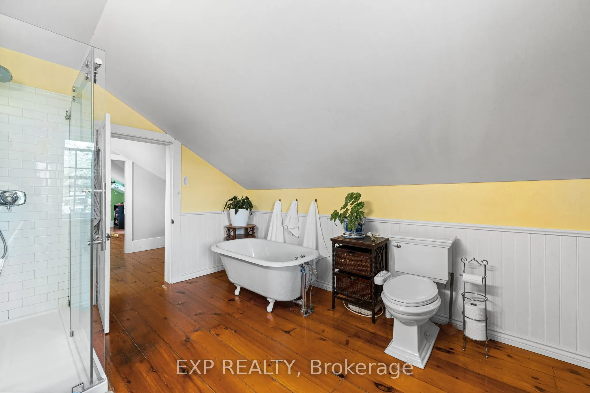 141/142 Station Road