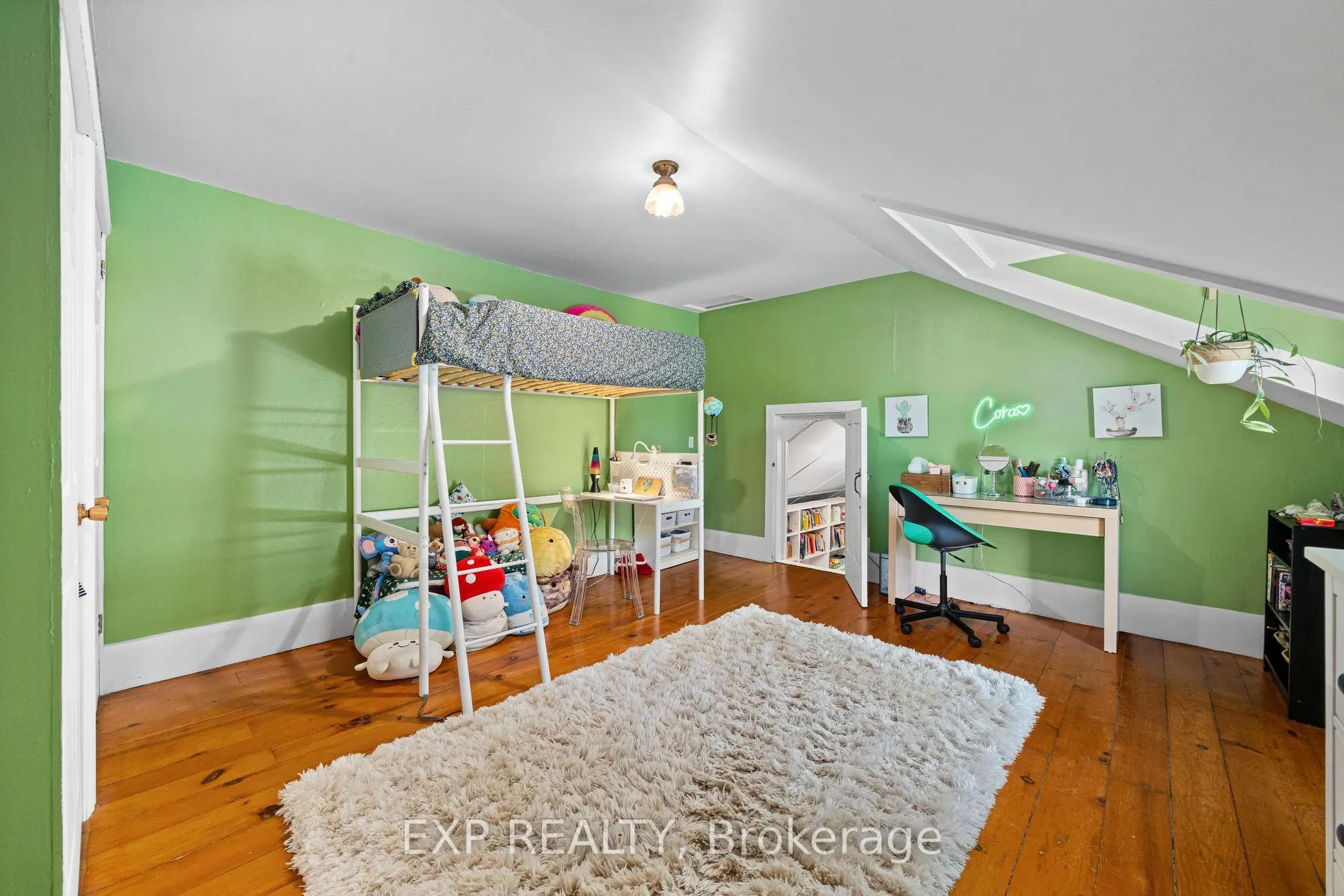 141/142 Station Road