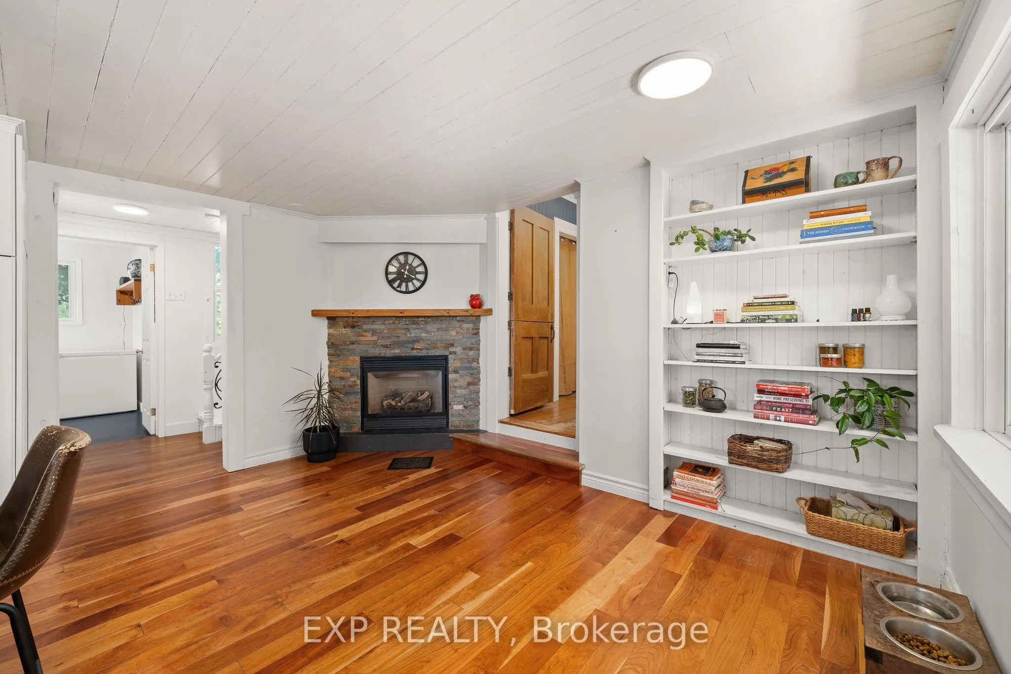 141/142 Station Road