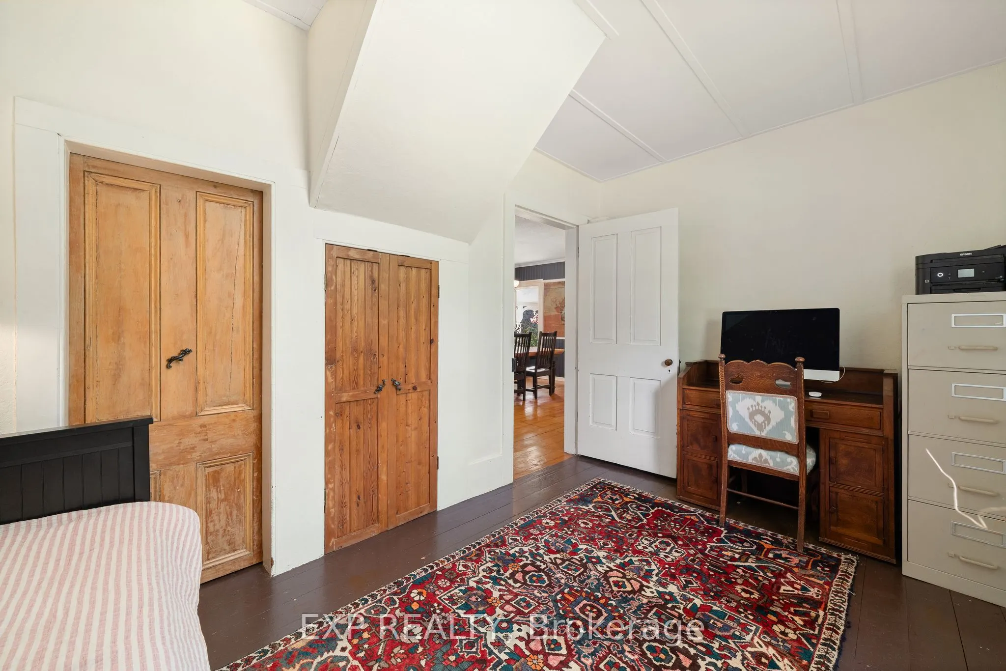 141/142 Station Road