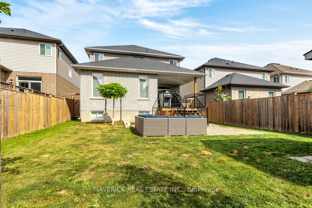 21 CHAMBERLAIN Avenue