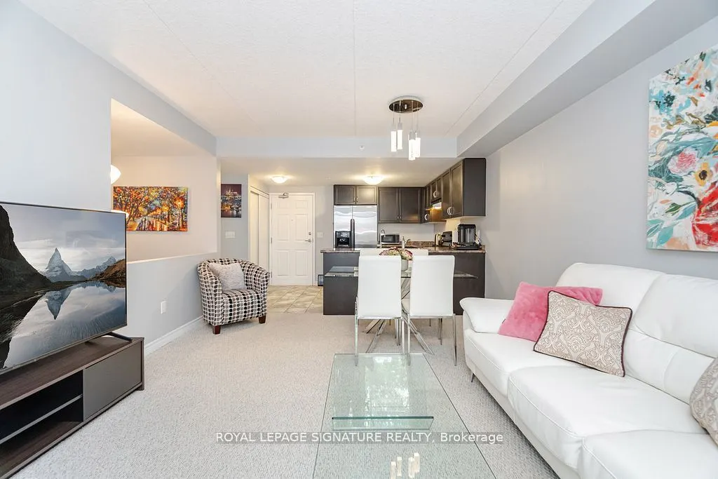 67 Kingsbury Square, #111