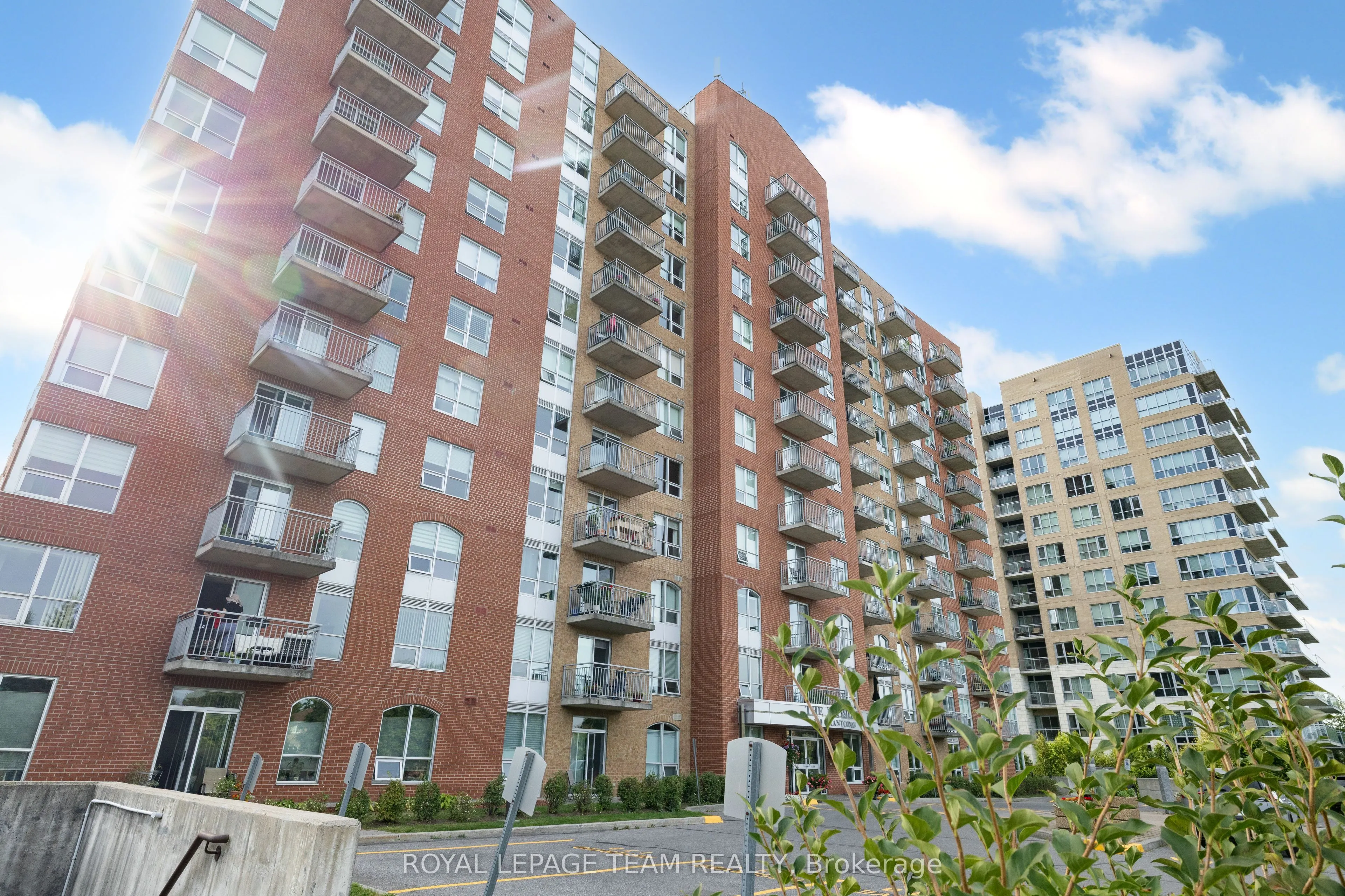 120 Grant Carman Drive, #901