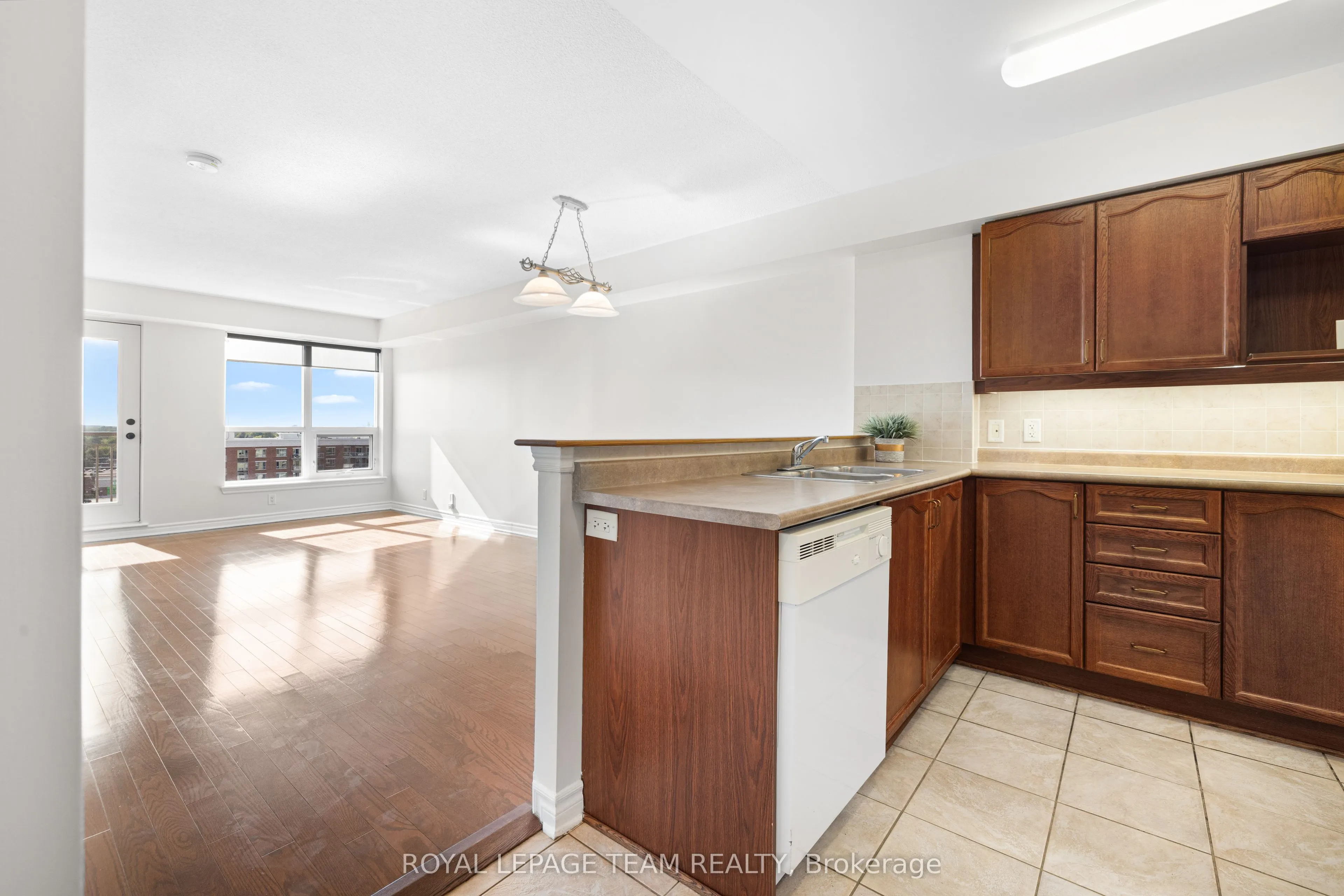120 Grant Carman Drive, #901