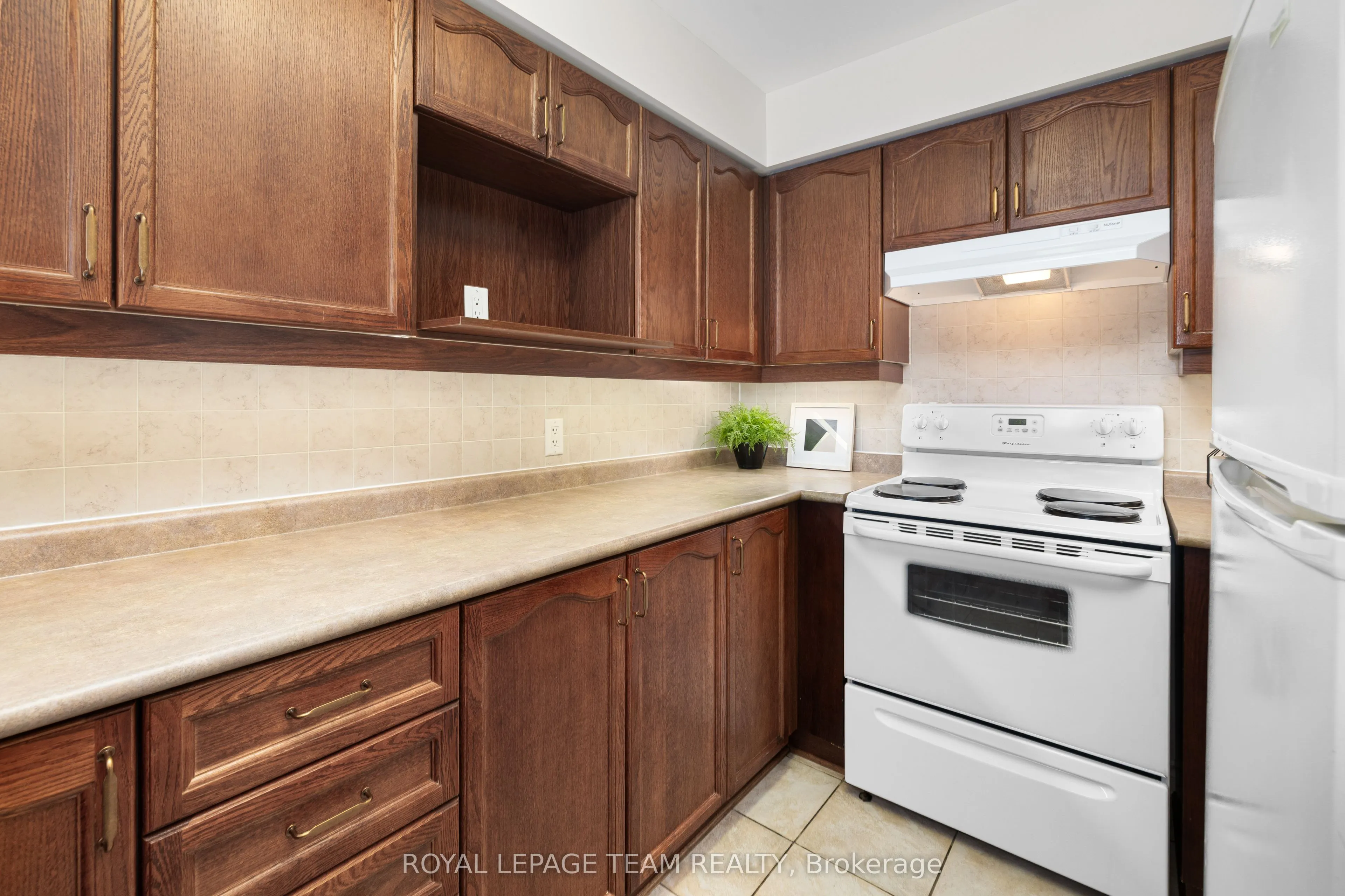 120 Grant Carman Drive, #901