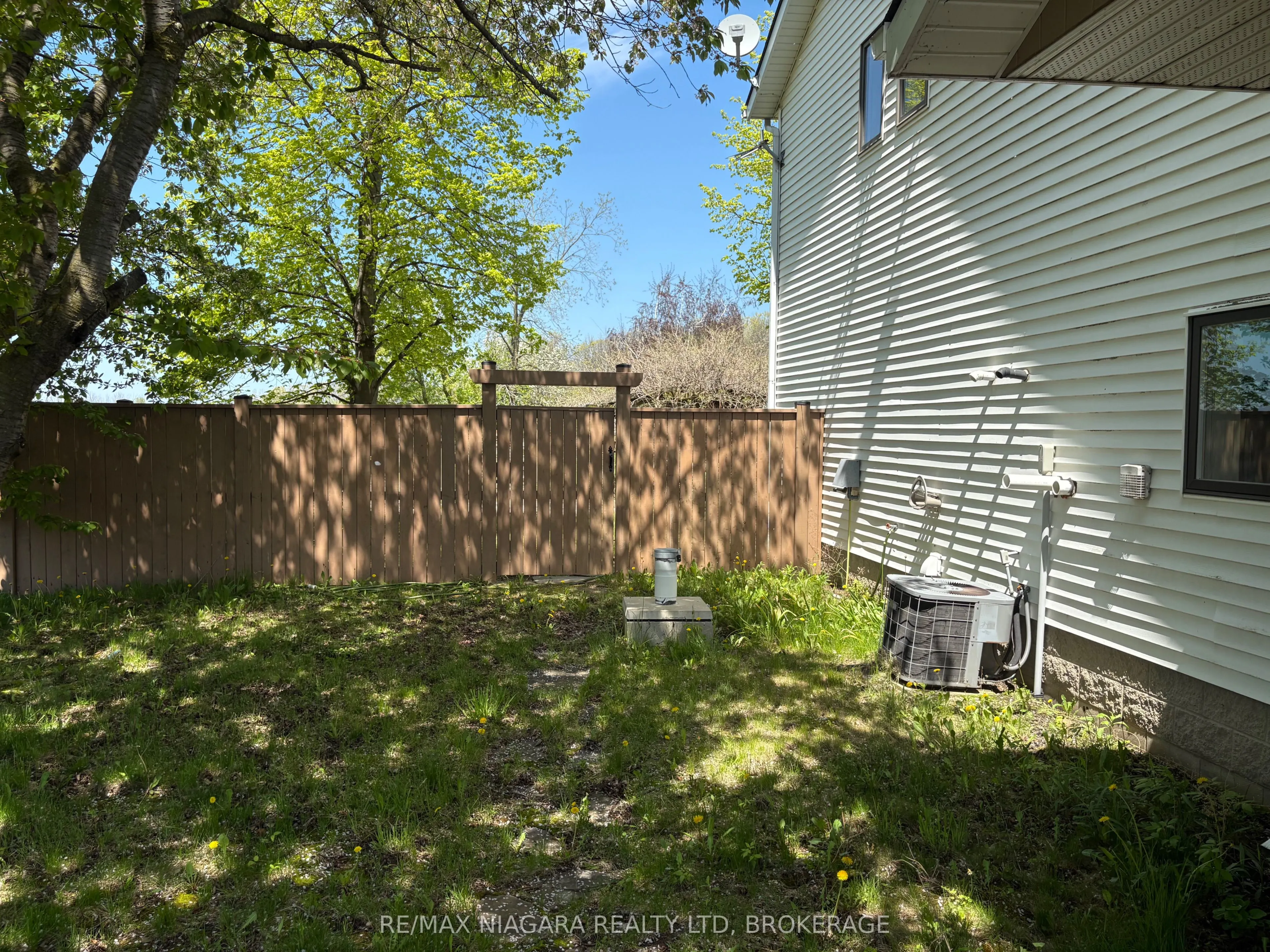 3949 Greenlane Road