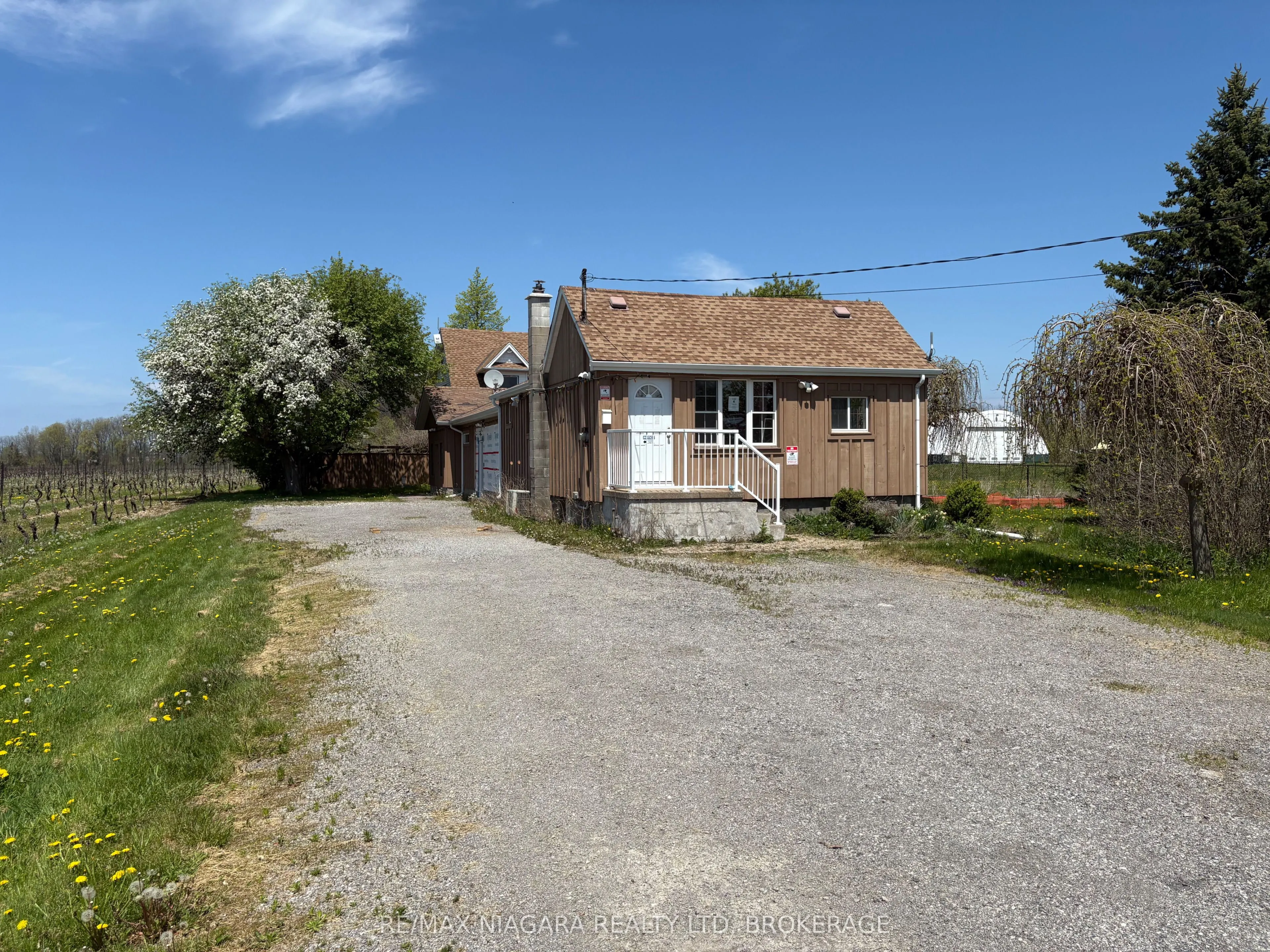 3949 Greenlane Road
