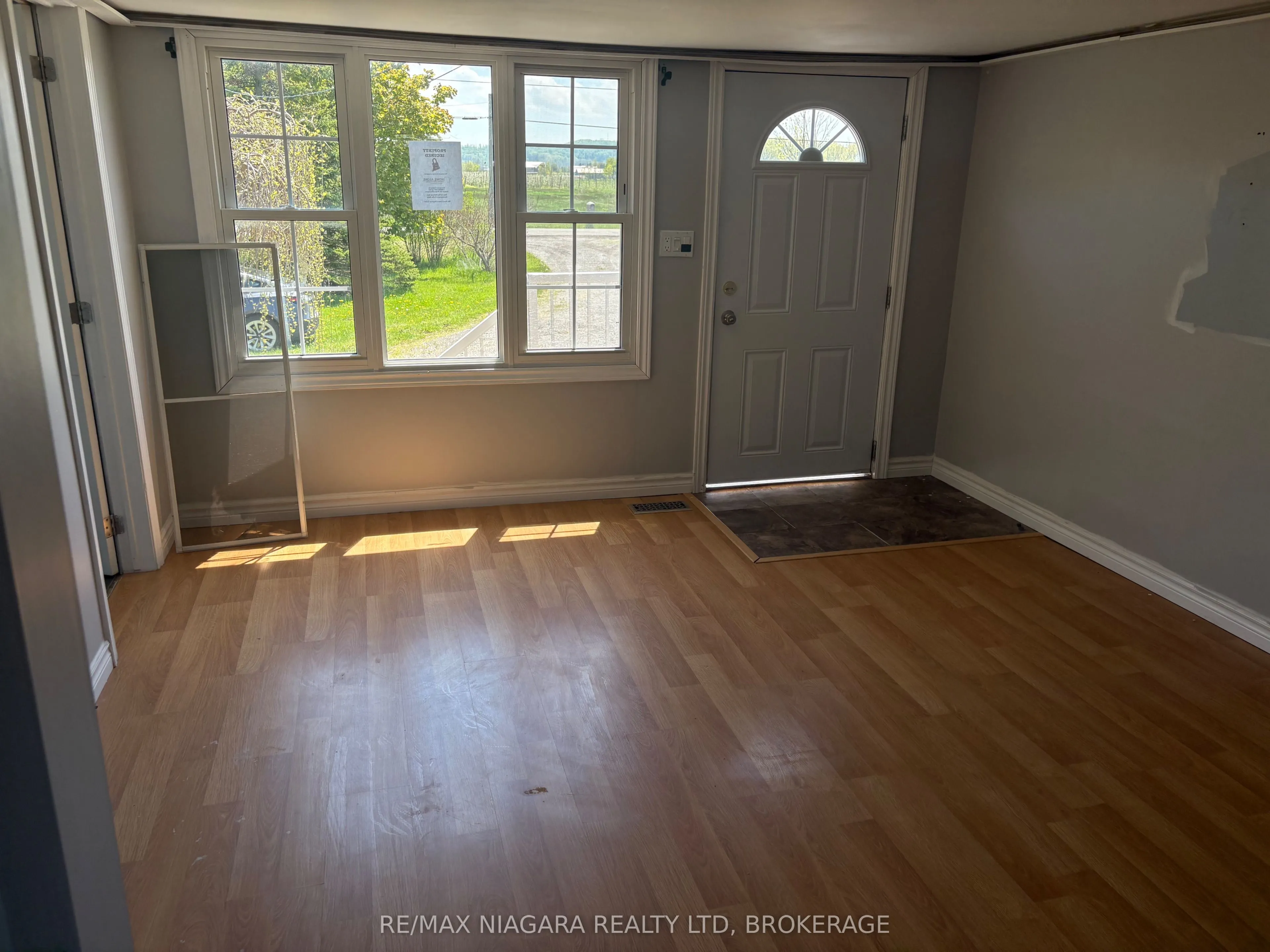 3949 Greenlane Road
