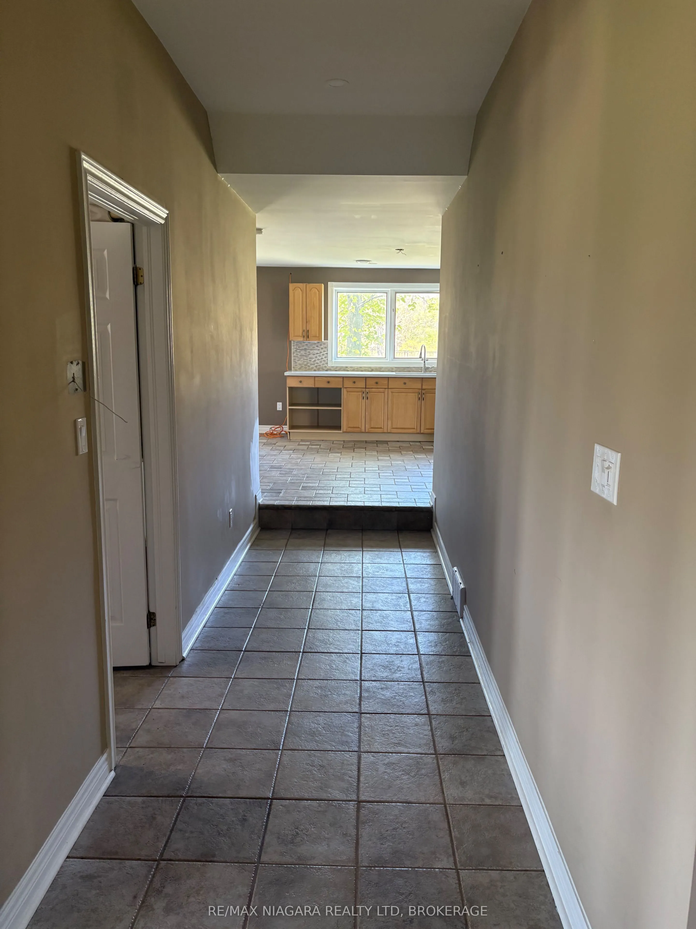 3949 Greenlane Road