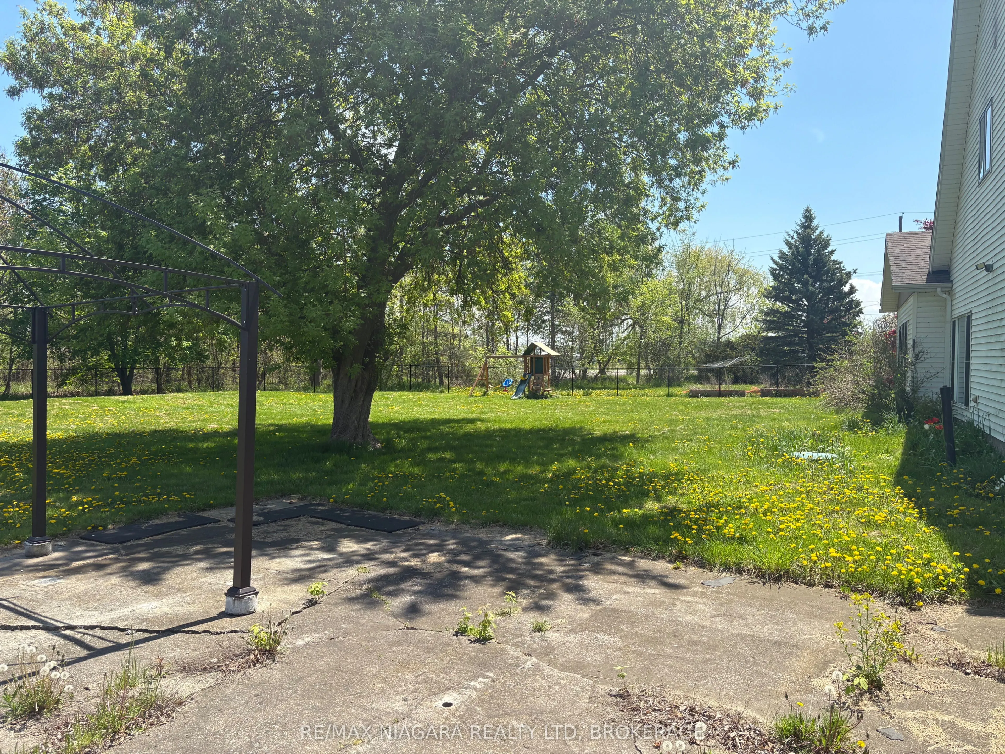 3949 Greenlane Road