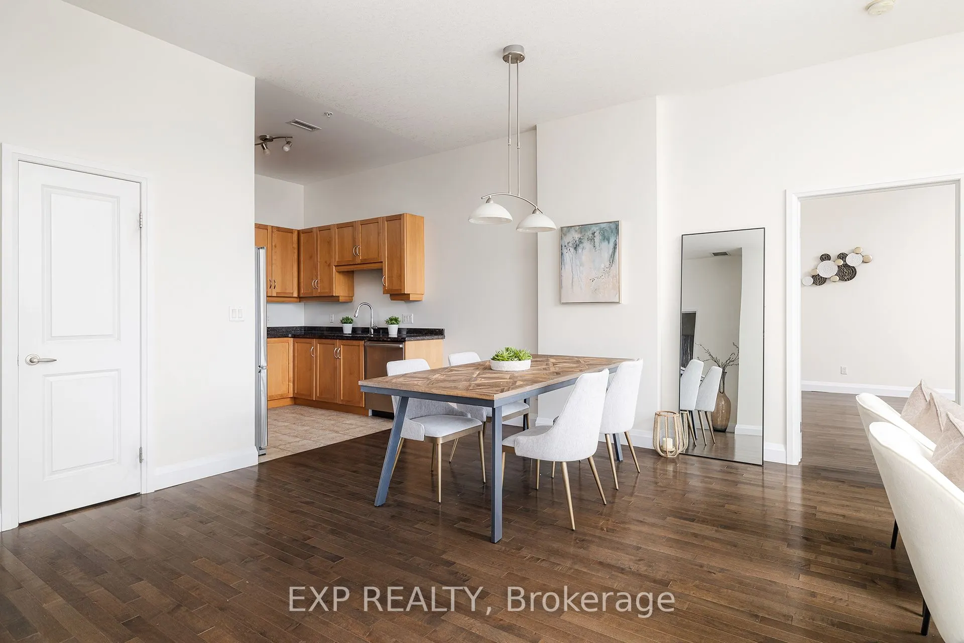 165 Duke Street E, #5