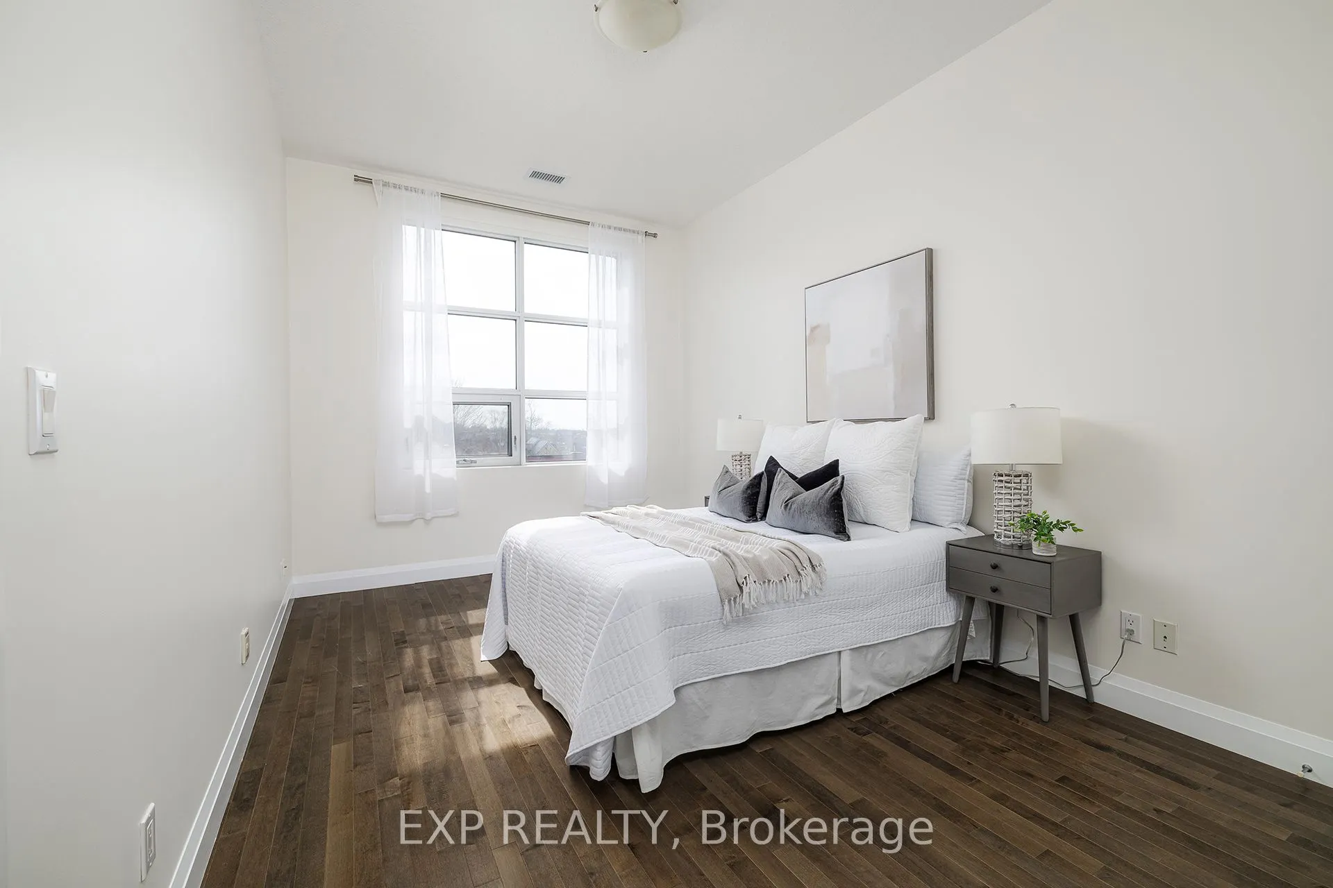 165 Duke Street E, #5