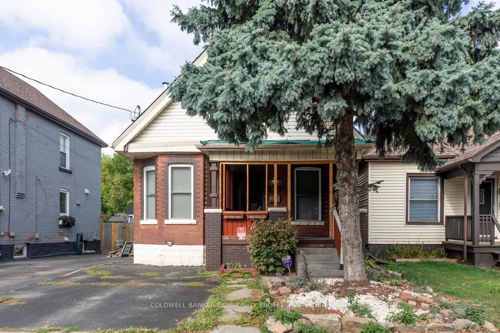 147 Kensington Avenue N
