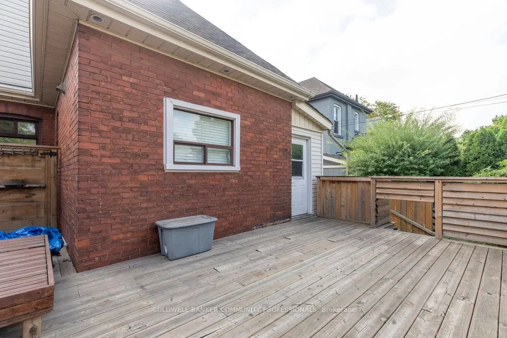 147 Kensington Avenue N