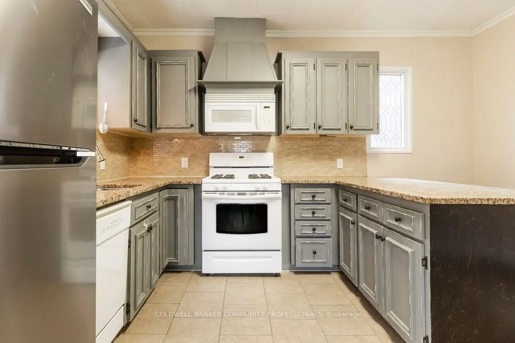 147 Kensington Avenue N
