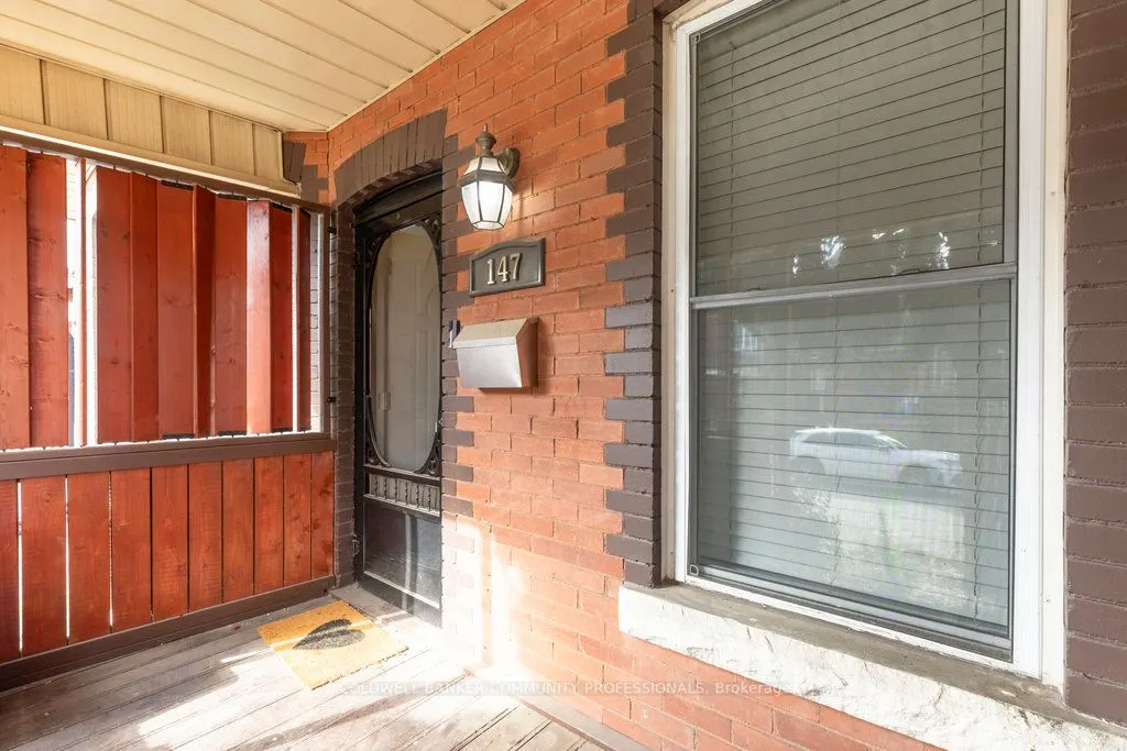 147 Kensington Avenue N