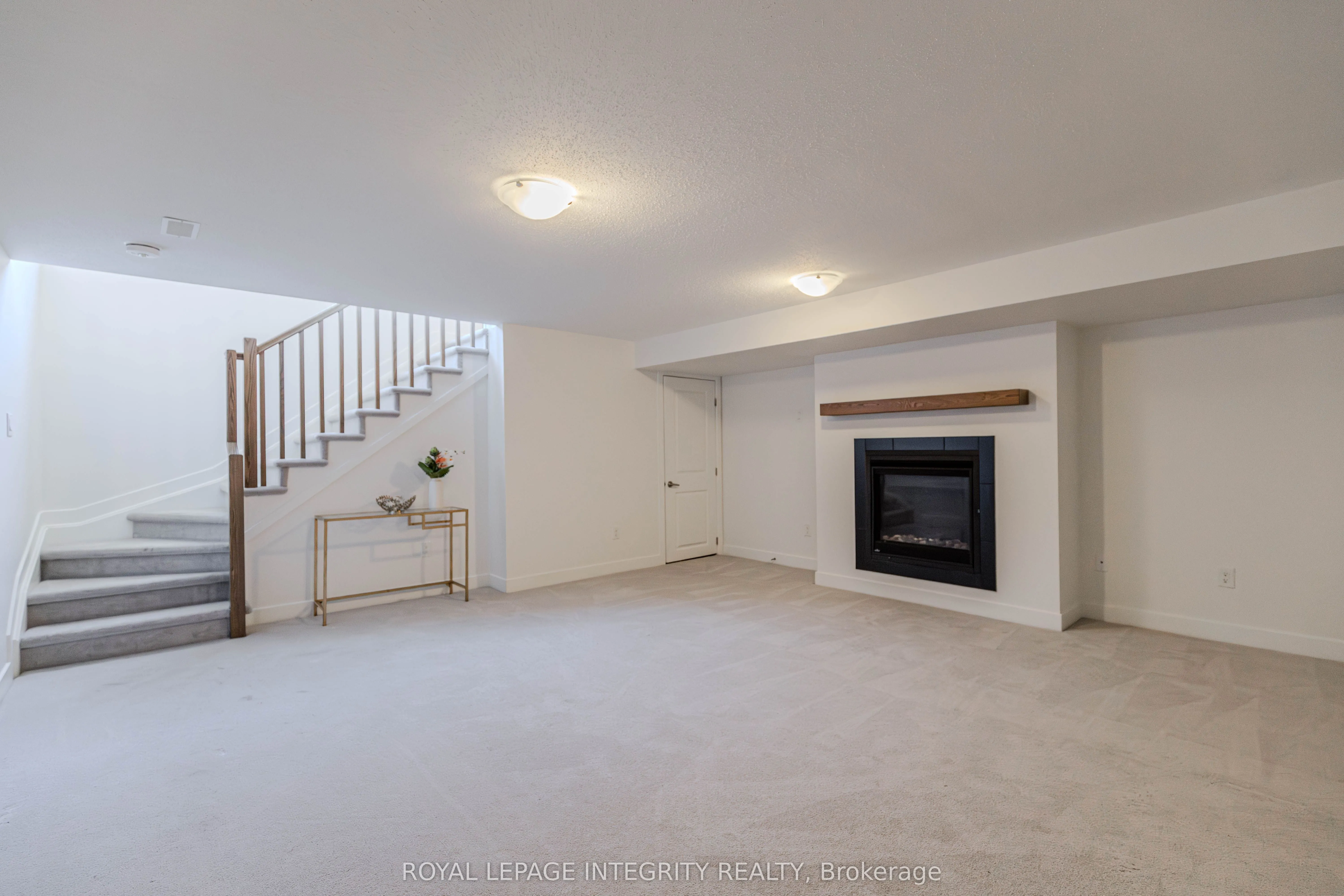 713 Teasel Way