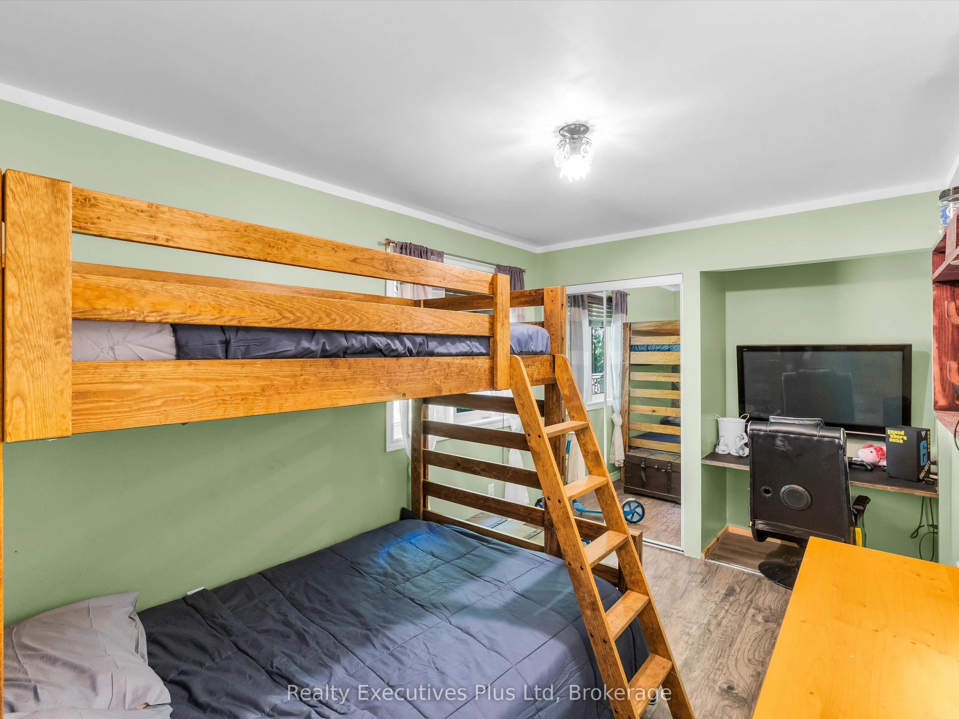 353 Mcfadden Line
