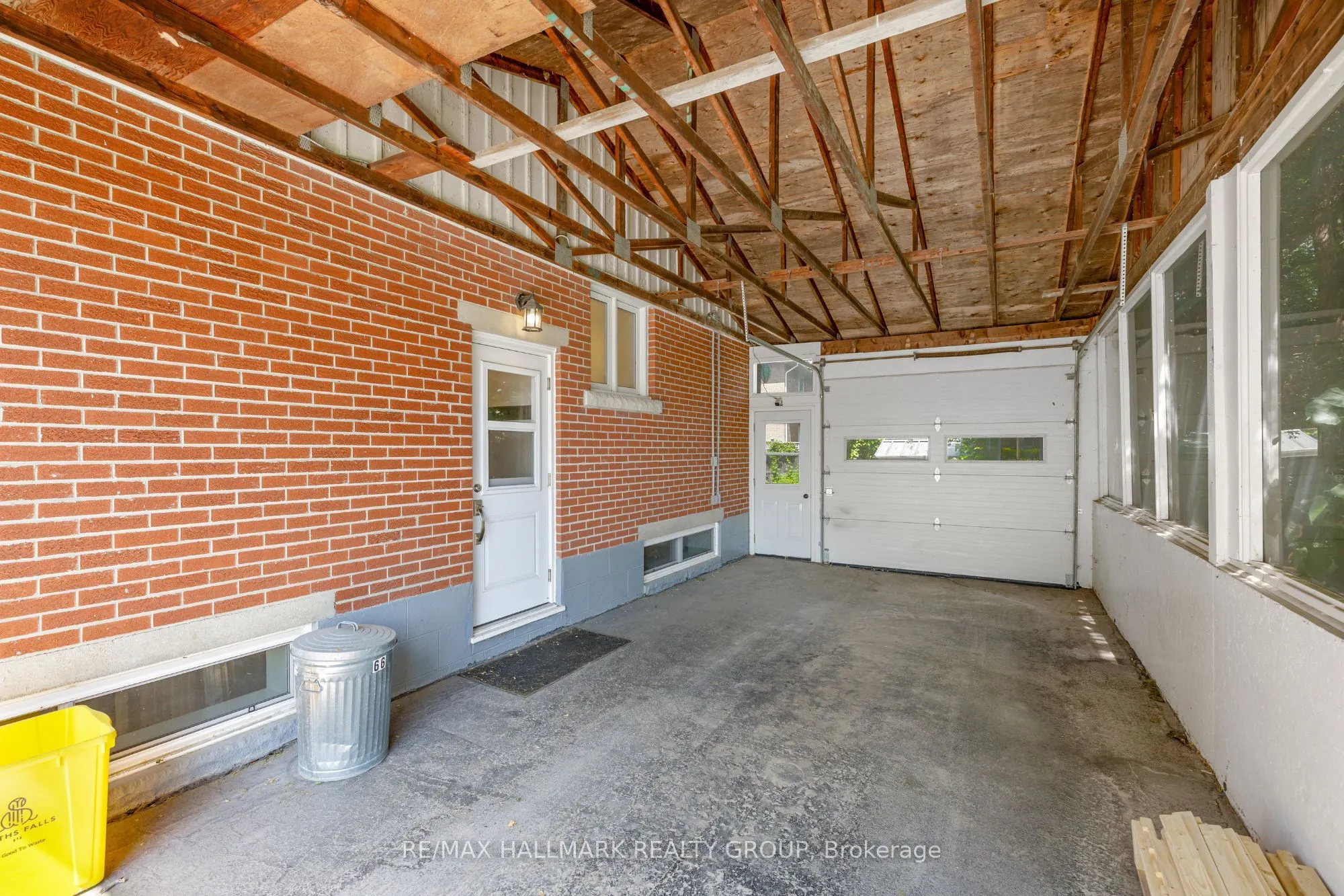 66 Broadview Avenue E