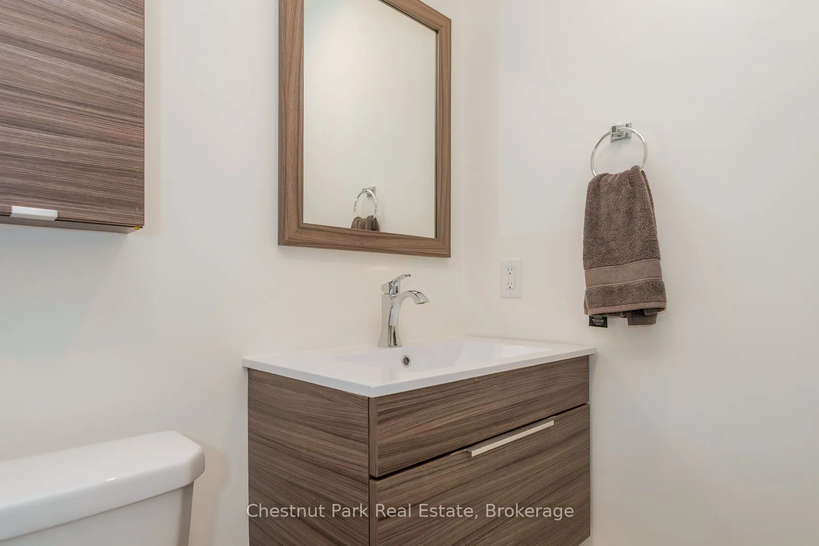 10 BECKWITH Lane, #106
