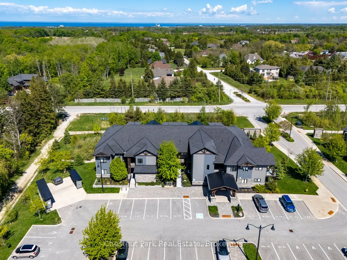 10 BECKWITH Lane, #106