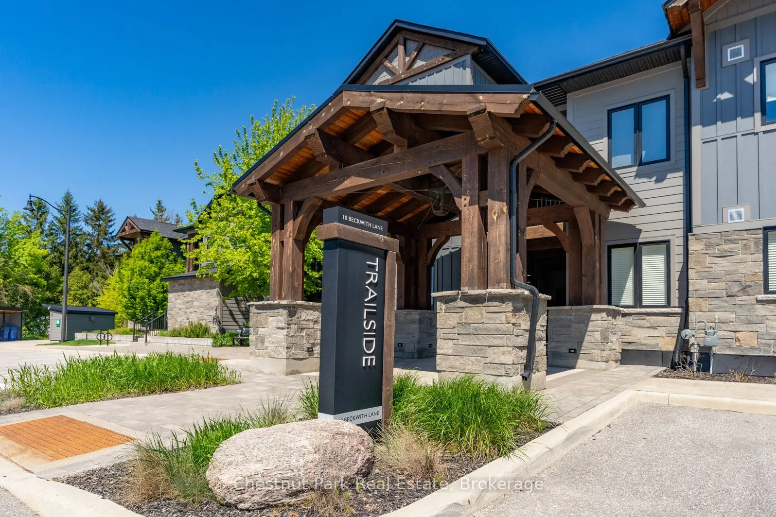 10 BECKWITH Lane, #106