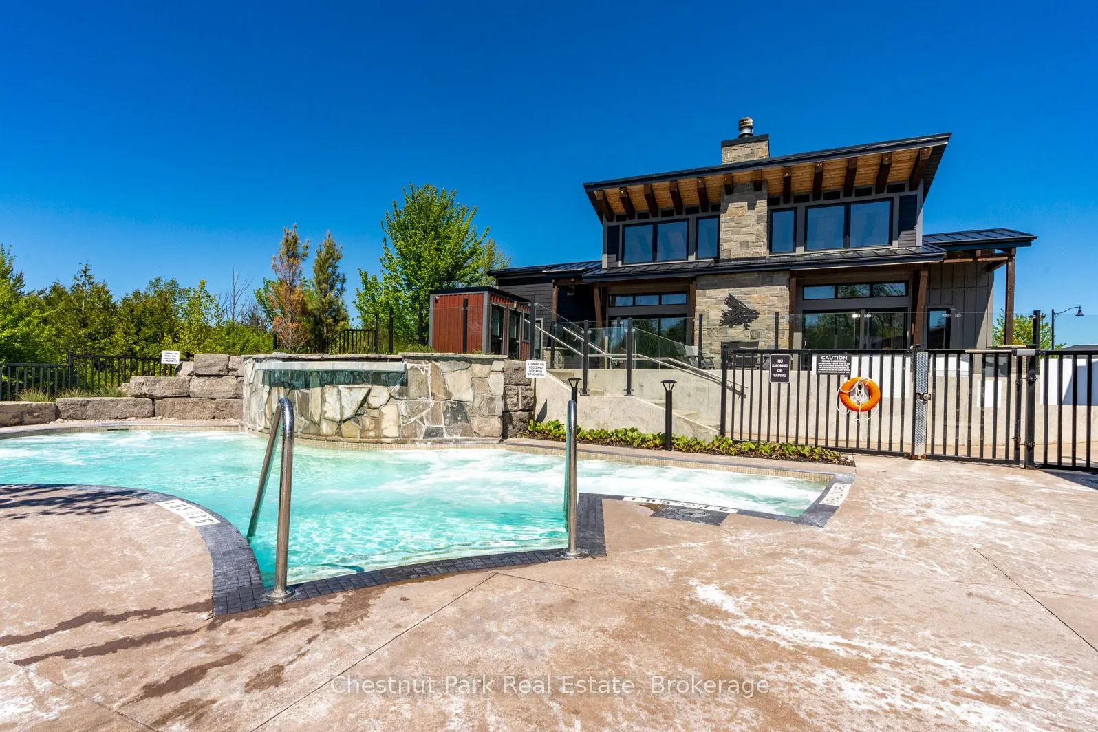 10 BECKWITH Lane, #106