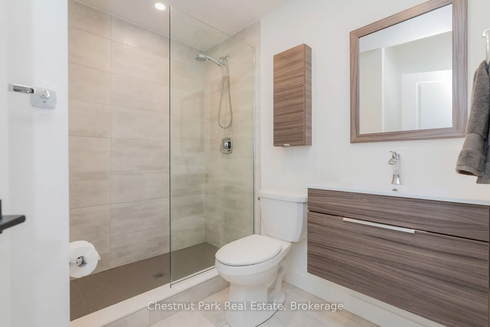 10 BECKWITH Lane, #106