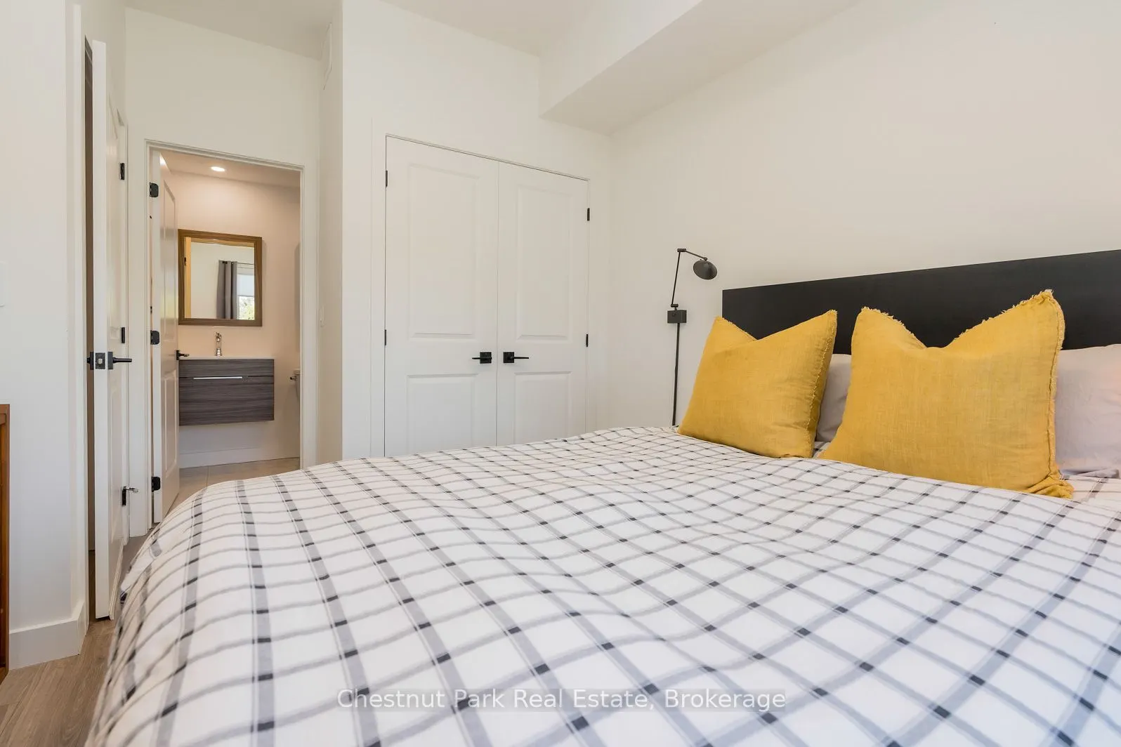 10 BECKWITH Lane, #106