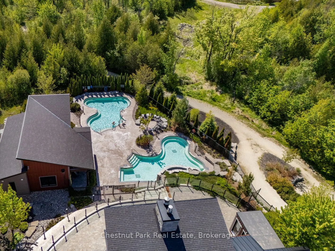 10 BECKWITH Lane, #106