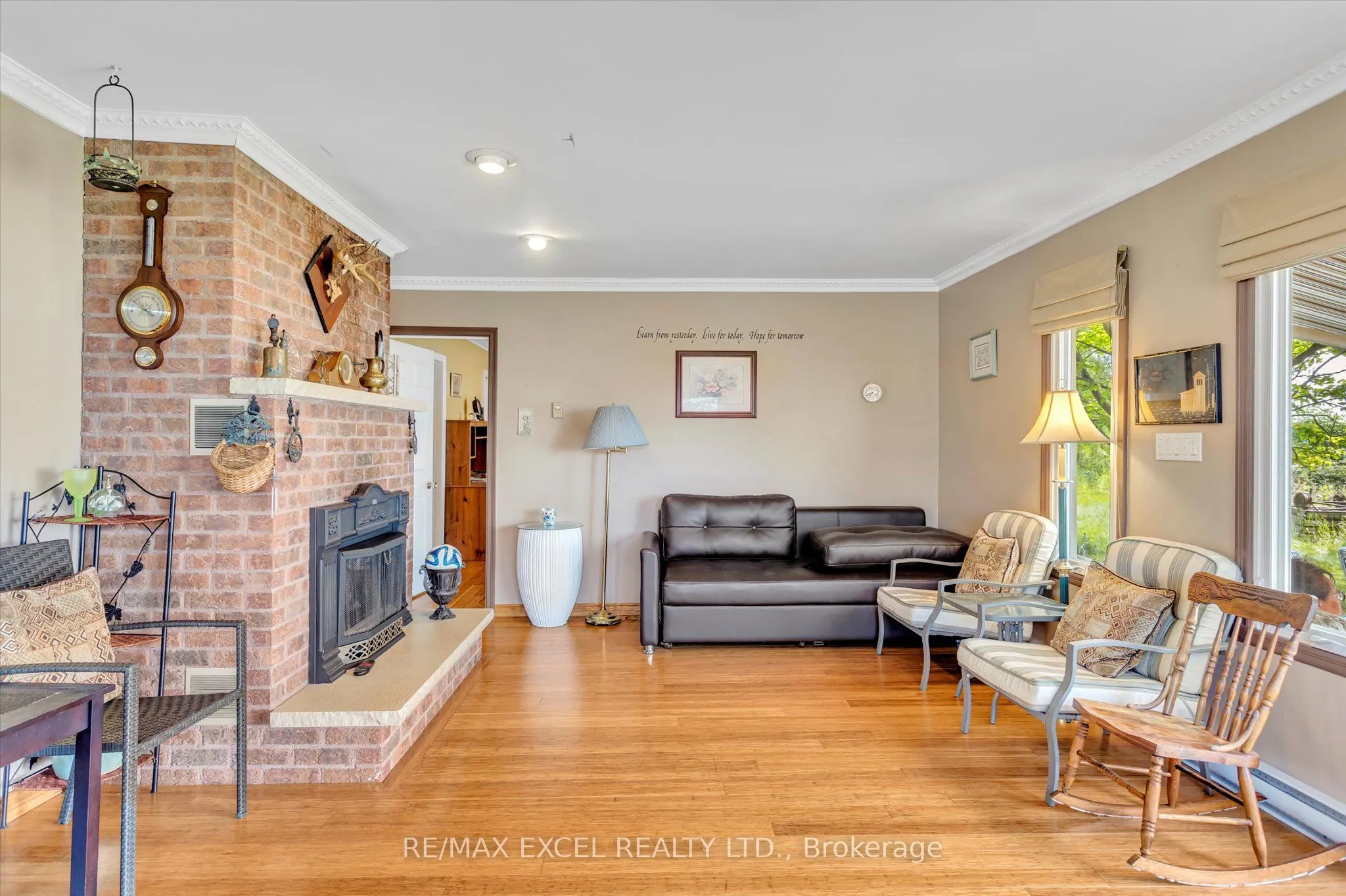 665 North Shore Drive E