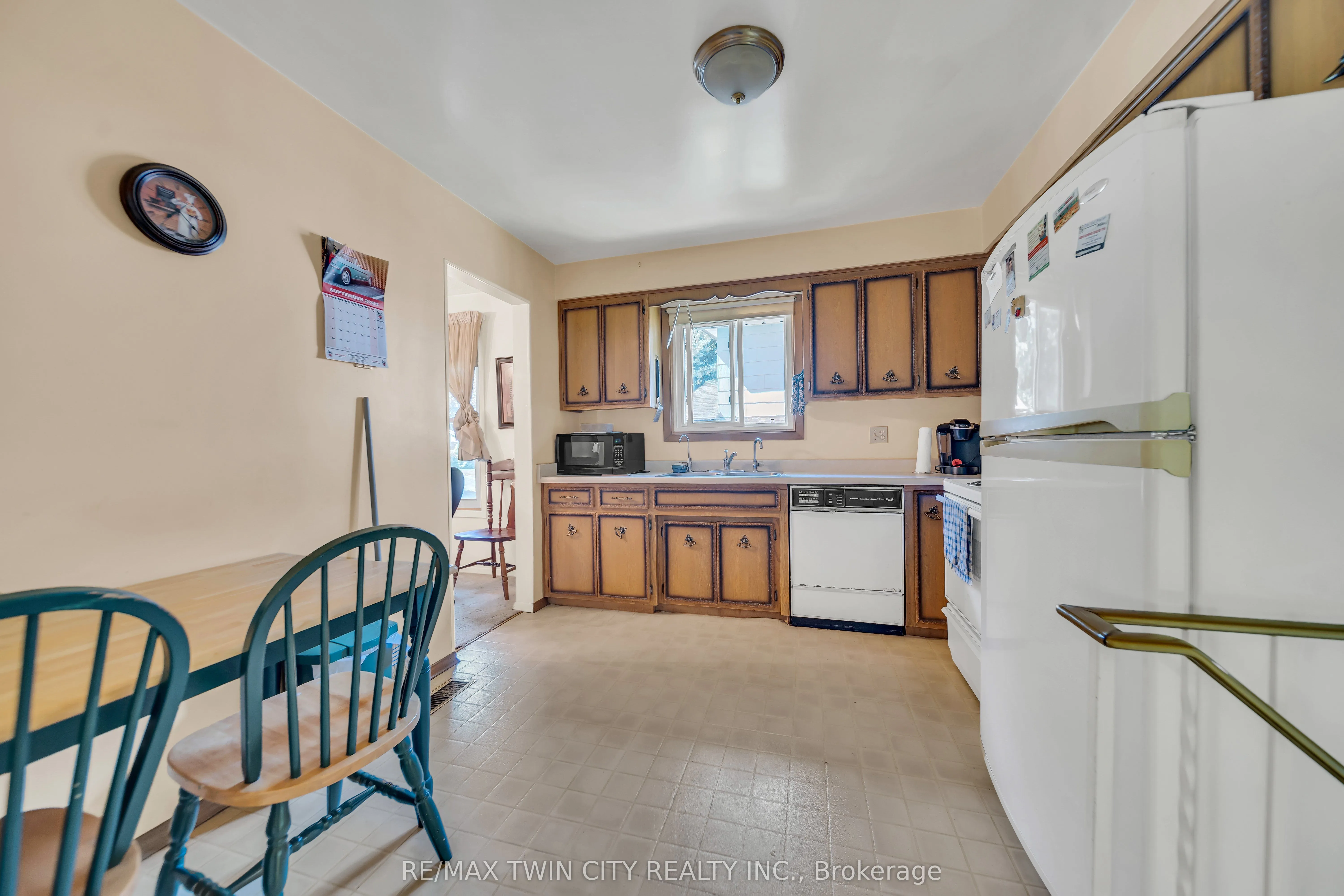 395 Mossom Place