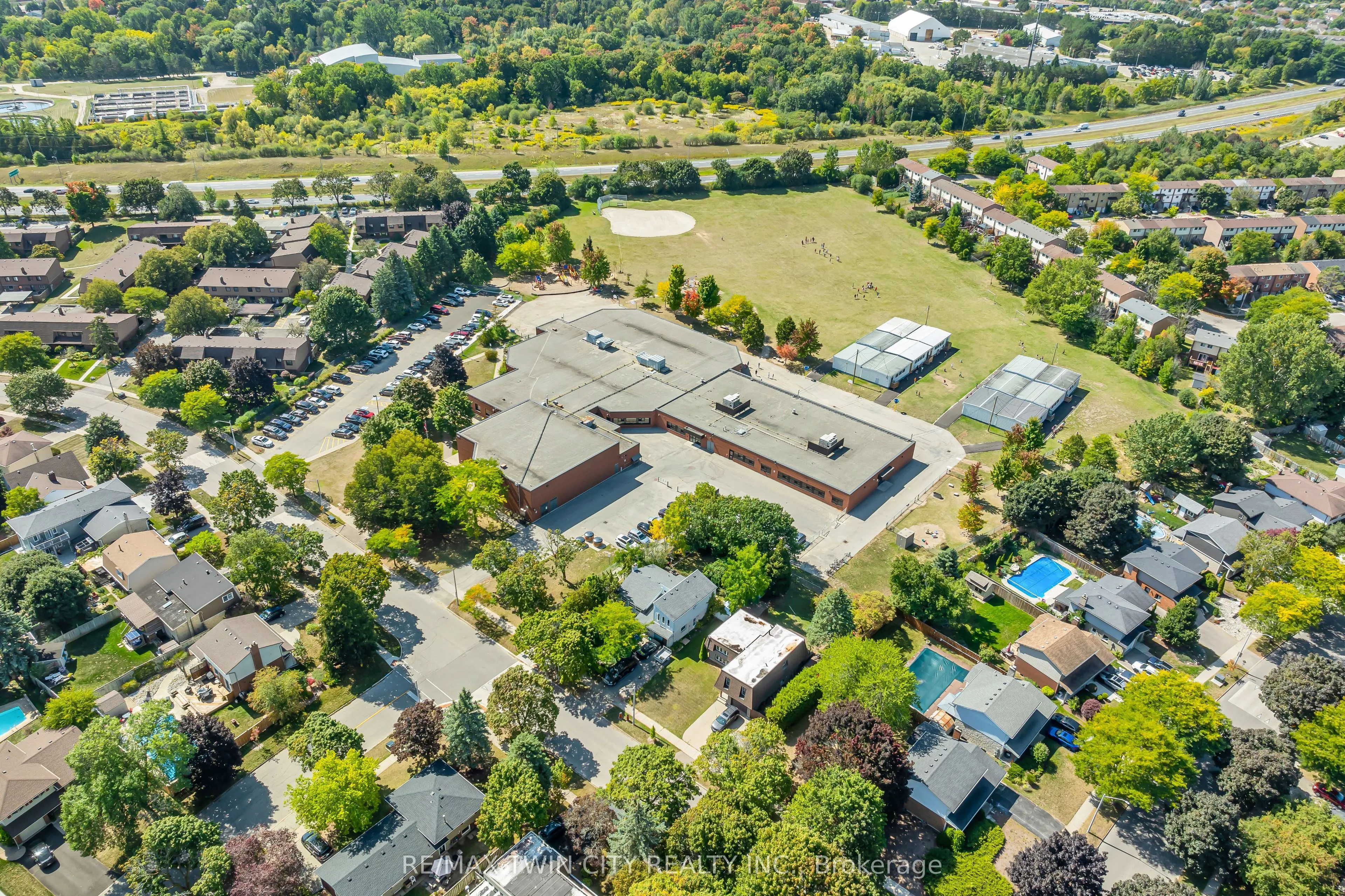 395 Mossom Place