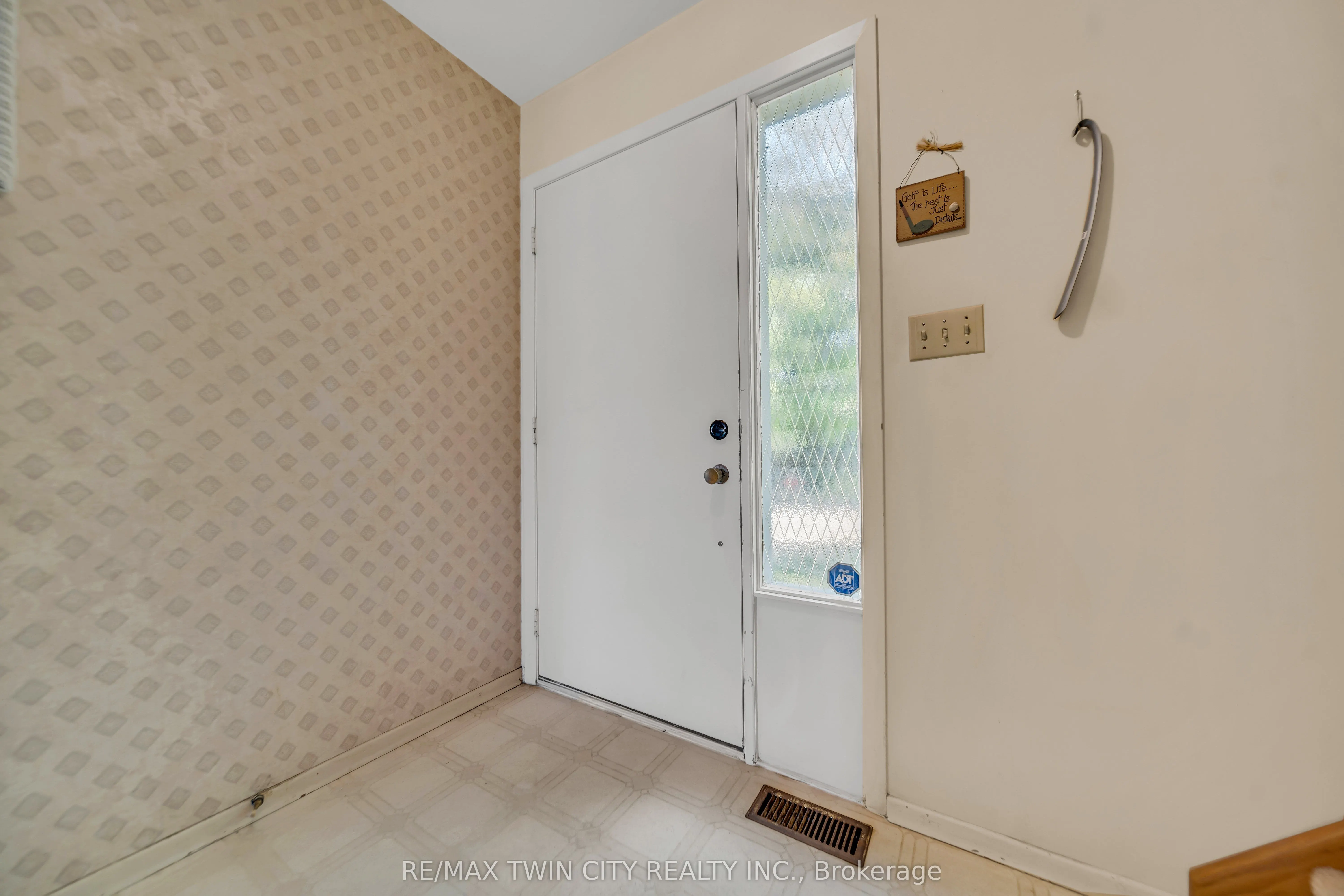 395 Mossom Place