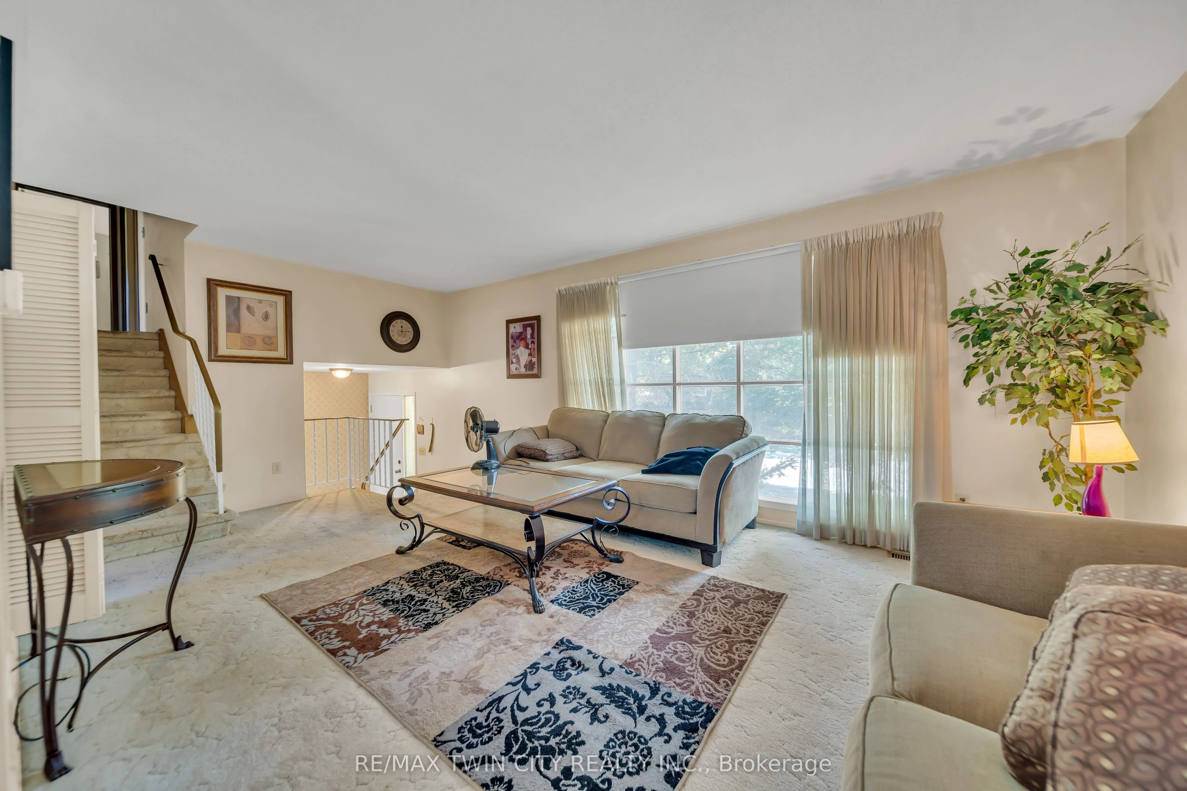 395 Mossom Place