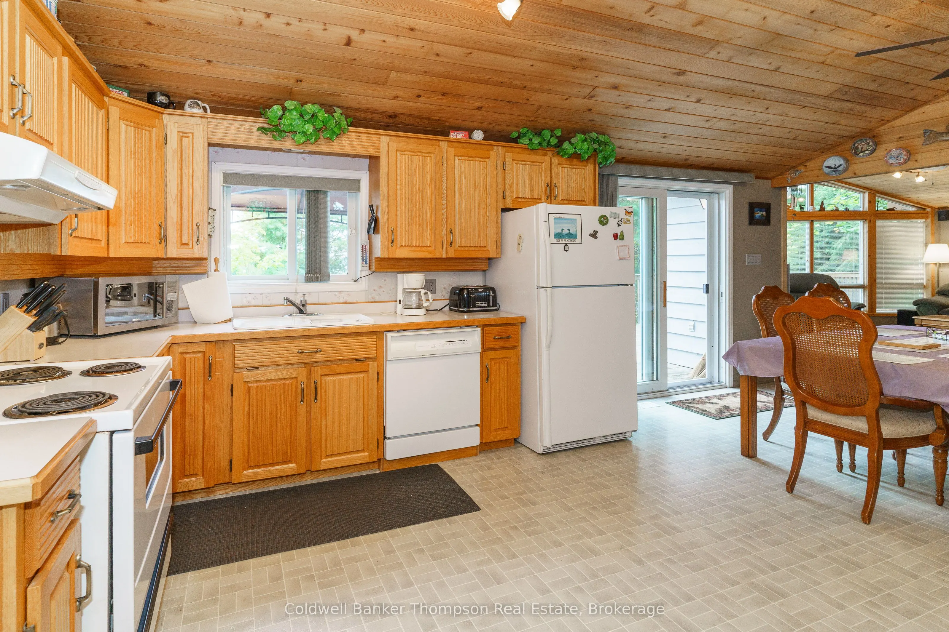 2266 Pickerel & Jack Lake Road