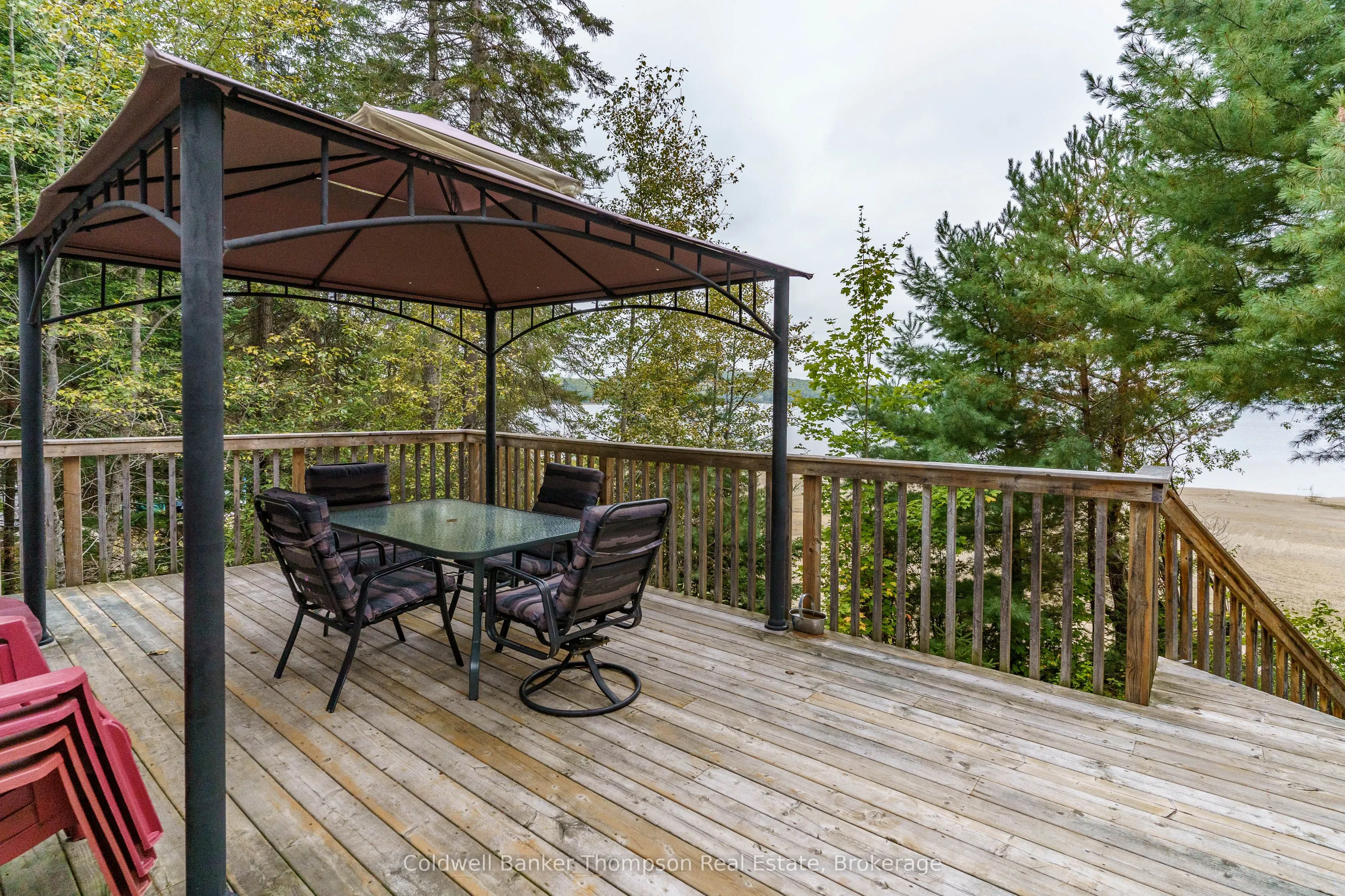 2266 Pickerel & Jack Lake Road